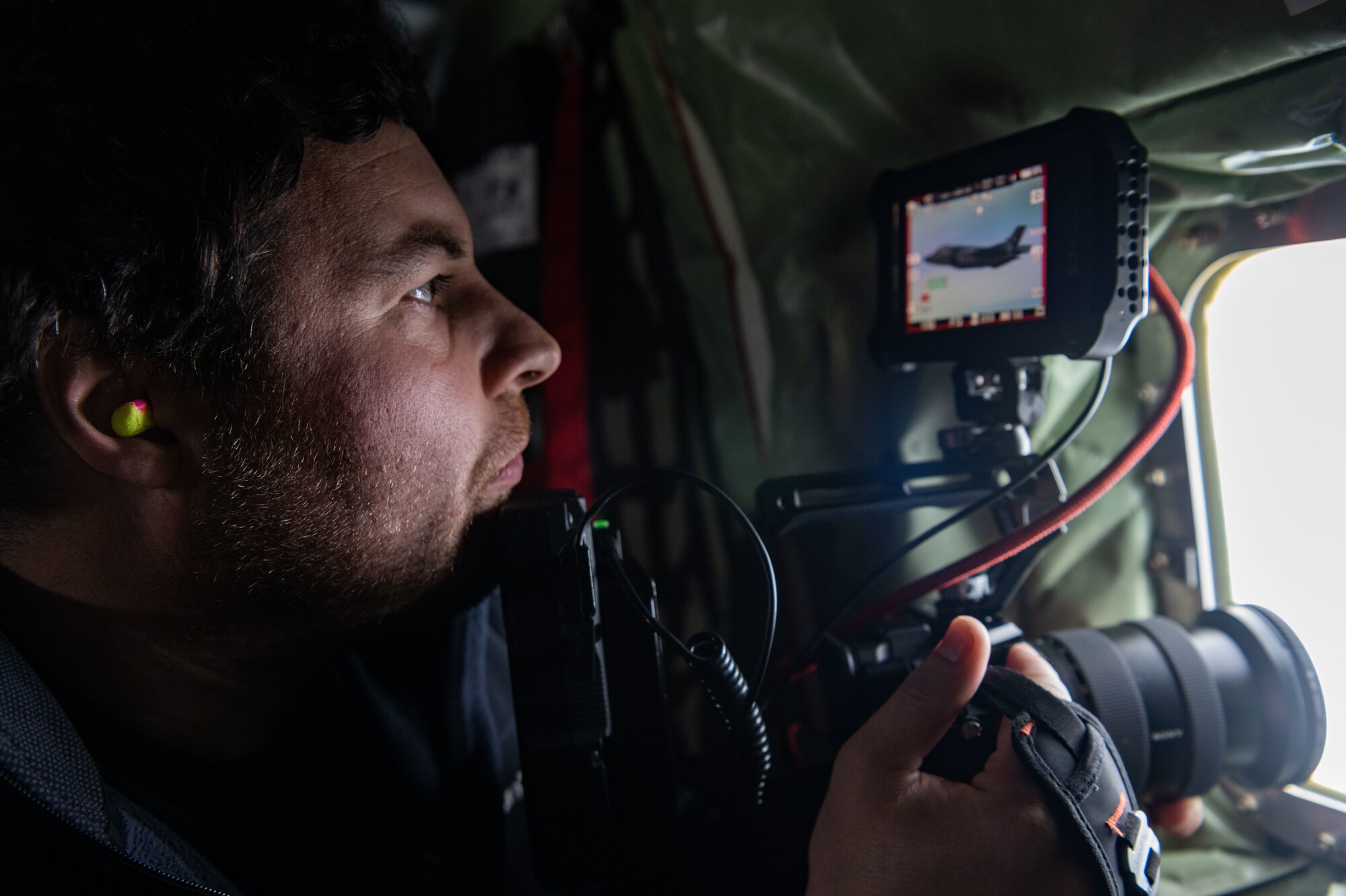 Stuart Howells, BBC Radio Suffolk journalist captures a U.S. Air Force F-35 Lightning II aircraft assigned to the 48th Fighter Wing during a media flight over England