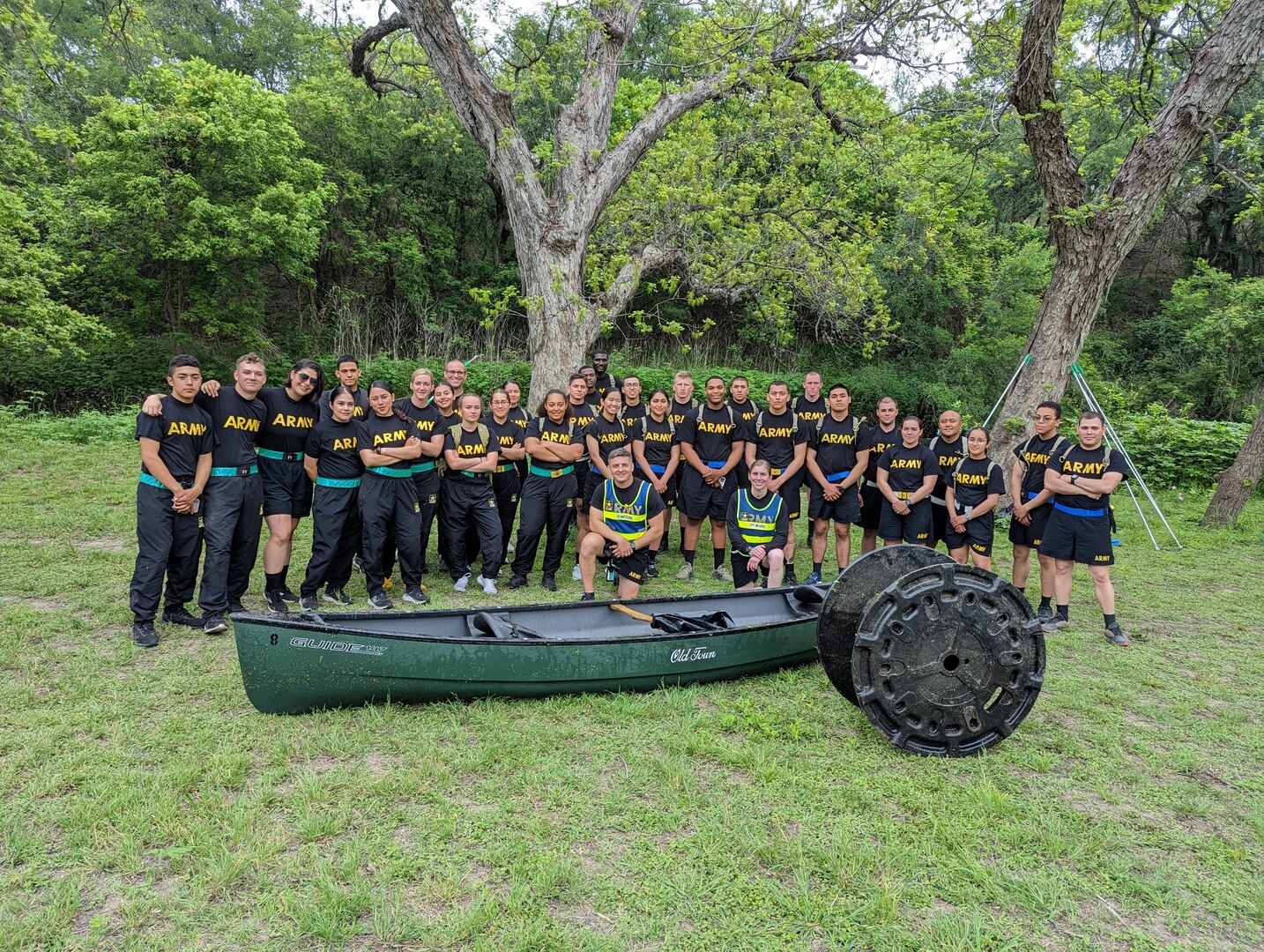 Volunteers Clean Up Salado Creek At Jbsa Fort Sam Houston For Earth Day