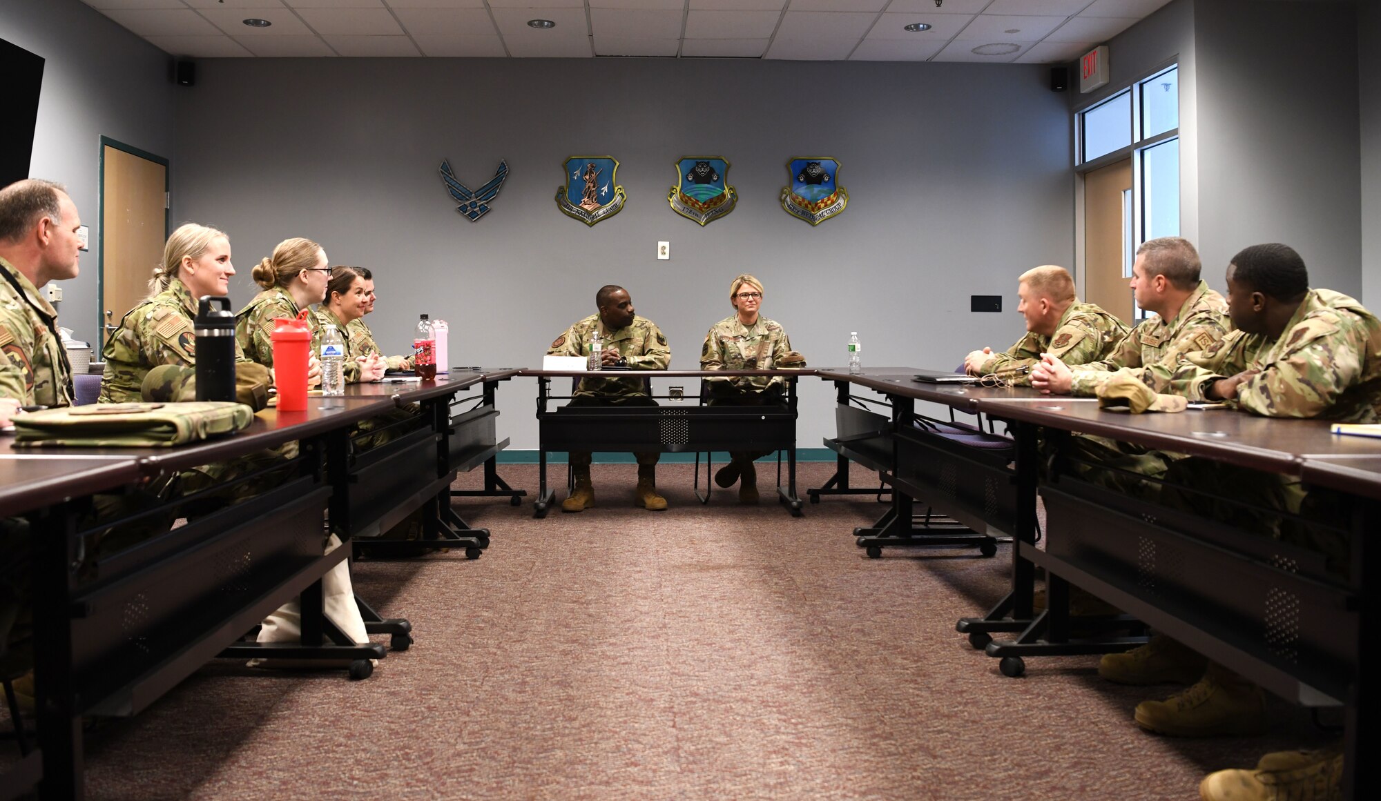 U.S. Air Force Chief Master Sgt. Maurice Williams, center left, command chief, Air National Guard meets with all the unit first sergeants from the 178th Wing, Ohio National Guard, Oct. 15, 2022, in Springfield, Ohio. Each first sergeant introduced themselves and was provided the opportunity to ask questions and speak candidly with the command chief. (U.S. Air National Guard photo by Senior Airman Jillian Maynus).