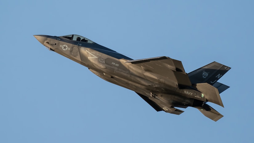 An aircraft from the U.S. Navy’s F-35C Lightning II Demo Team, based at Naval Air Station Lenmoore, Calif., performs an aerial demonstration along the banks of the Ohio River in downtown Louisville, Ky., April 22, 2023, as part of the annual Thunder Over Louisville air show. This year’s event featured more than 20 military and civilian planes, including a C-130J Super Hercules from the Kentucky Air National Guard, which served as the base of operations for military aircraft participating in the show. (U.S. Air National Guard photo by Dale Greer)