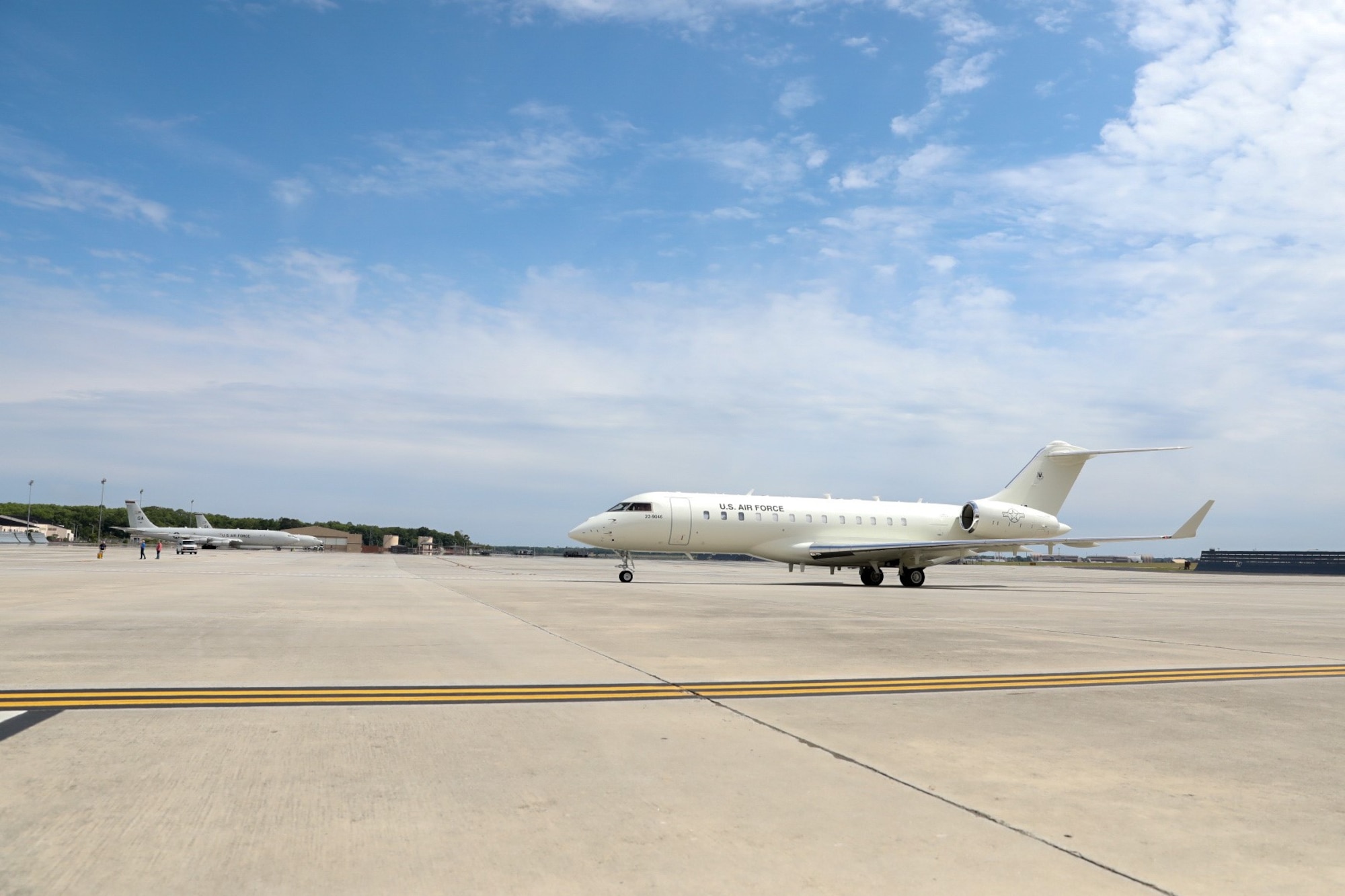 Airplane drives on runway