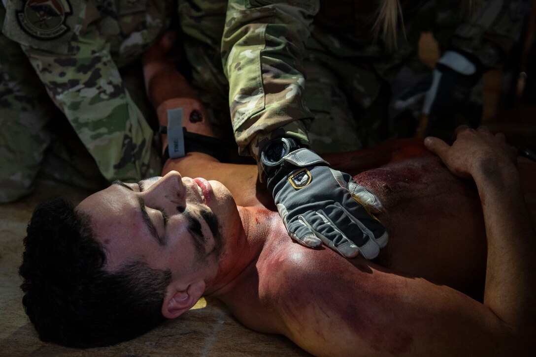 673d Medical Group Airmen hone emergency response skills during the Arctic Warrior Challenge