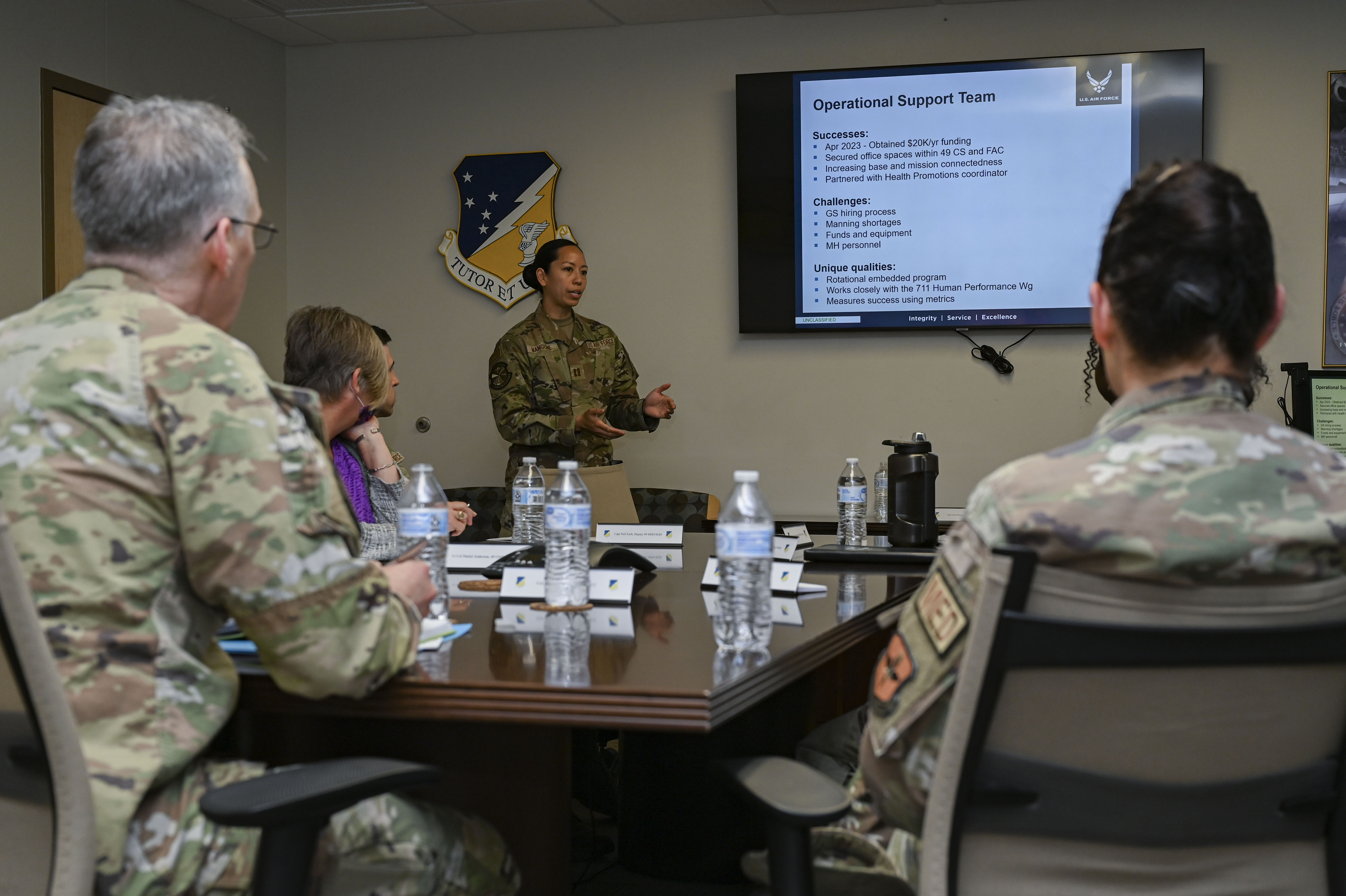 Holloman AETC Surgeon General visits 49th MDG > Air Education and