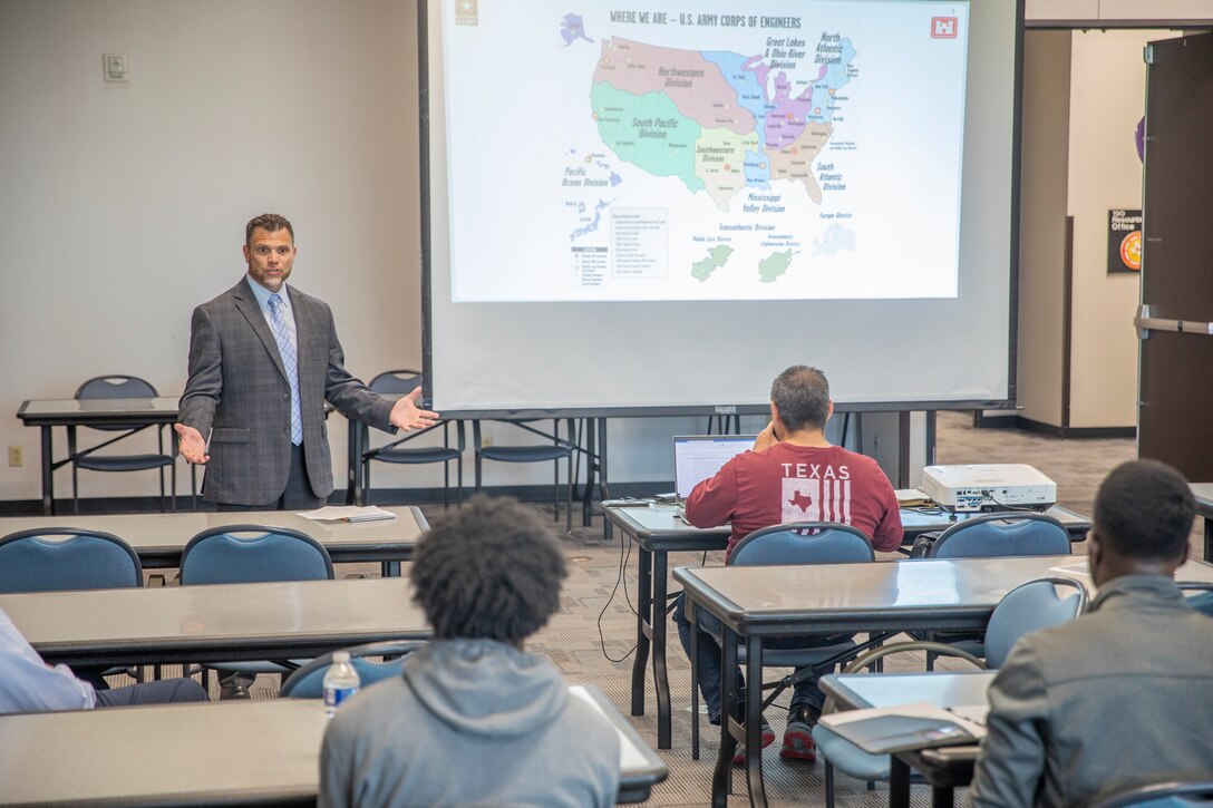 Chris Frabotta, Operations Division Chief with the U.S. Army Corps of Engineers (USACE) Galveston District, speaks to students from Prairie View A&M University during a visit to the district headquarters.