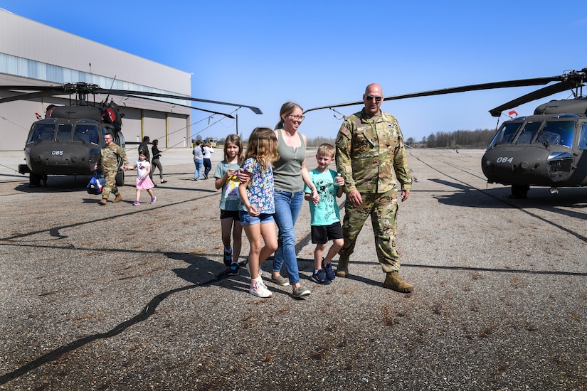3-238th GSAB Spouse Lift takes family-Guard relationship to new heights