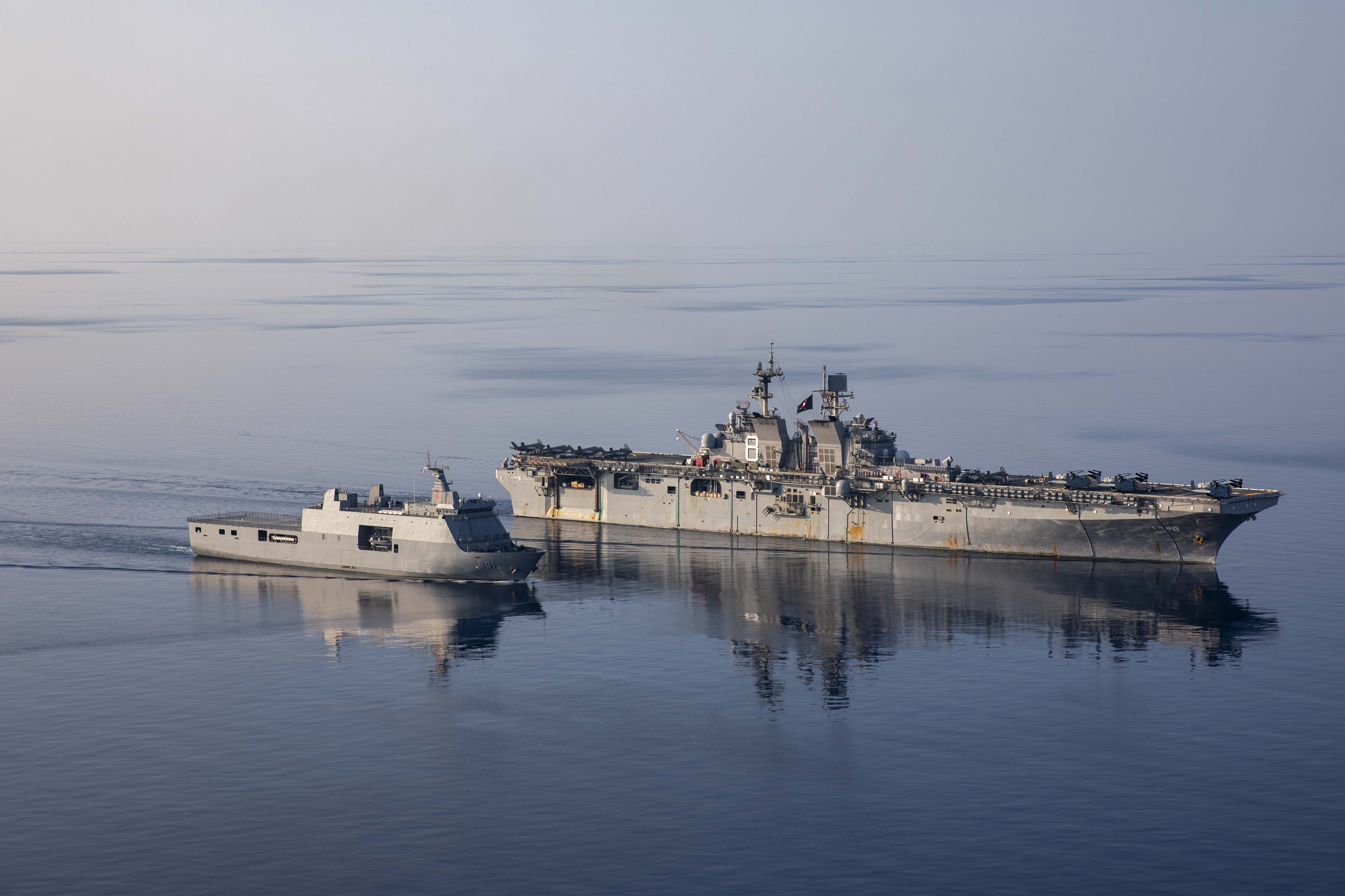 USS Anchorage Sailors and Marines Strengthen Partnership with