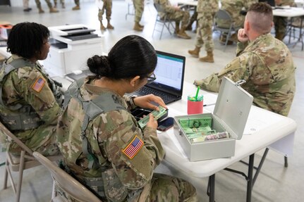 U.S. Army Reserve Soldiers conduct finance training at Exercise Diamond Saber