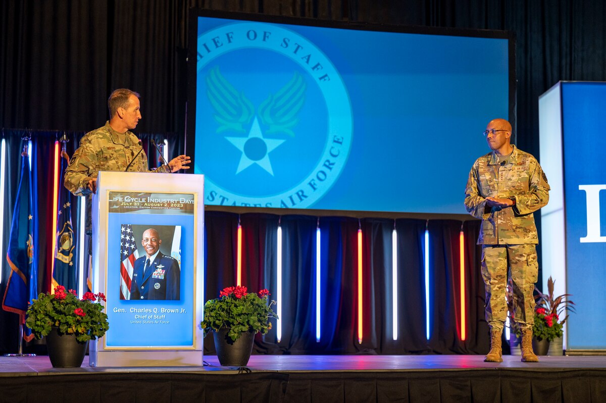 CSAF delivers 2023 Life Cycle Industry Days keynote address > Air Force