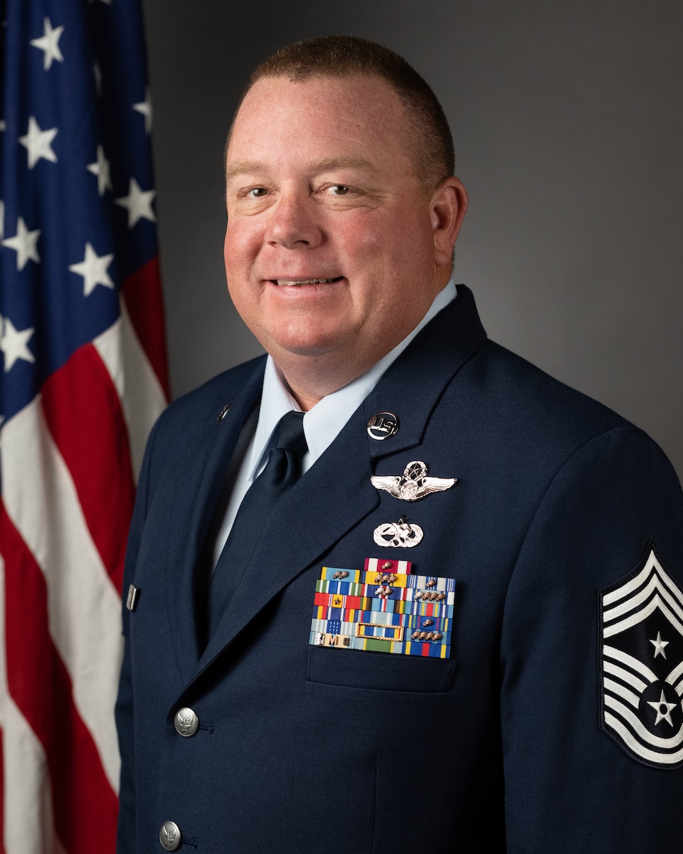 Official Portrait of CMSgt. Ryan Williams