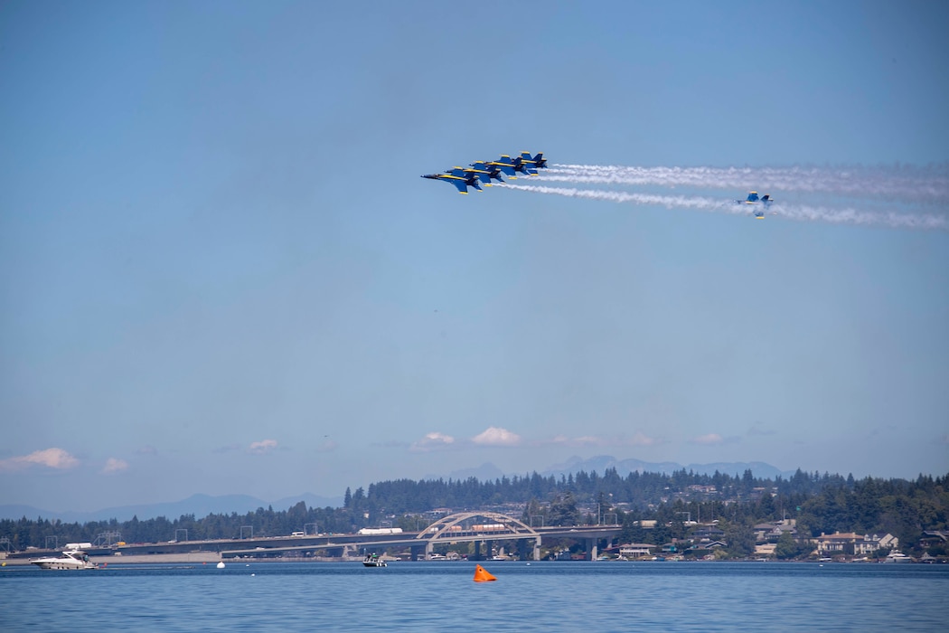 SEATTLE (Aug. 3, 2023) The U.S. Navy Flight Demonstration Squadron, the Blue Angels, perform at Lake Washington during Seattle Fleet Week, Aug. 3, 2023. Seattle Fleet Week is a time-honored celebration of the sea services and provides an opportunity for the citizens of Washington to meet Sailors, Marines and Coast Guardsmen, as well as witness firsthand the latest capabilities of today’s U.S. and Canadian maritime services. (U.S. Navy photo by Mass Communication Specialist 2nd Class Madison Cassidy)