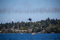 SEATTLE (Aug. 3, 2023) The U.S. Navy Flight Demonstration Squadron, the Blue Angels, perform at Lake Washington during Seattle Fleet Week, Aug. 3, 2023. Seattle Fleet Week is a time-honored celebration of the sea services and provides an opportunity for the citizens of Washington to meet Sailors, Marines and Coast Guardsmen, as well as witness firsthand the latest capabilities of today’s U.S. and Canadian maritime services. (U.S. Navy photo by Mass Communication Specialist 2nd Class Madison Cassidy)