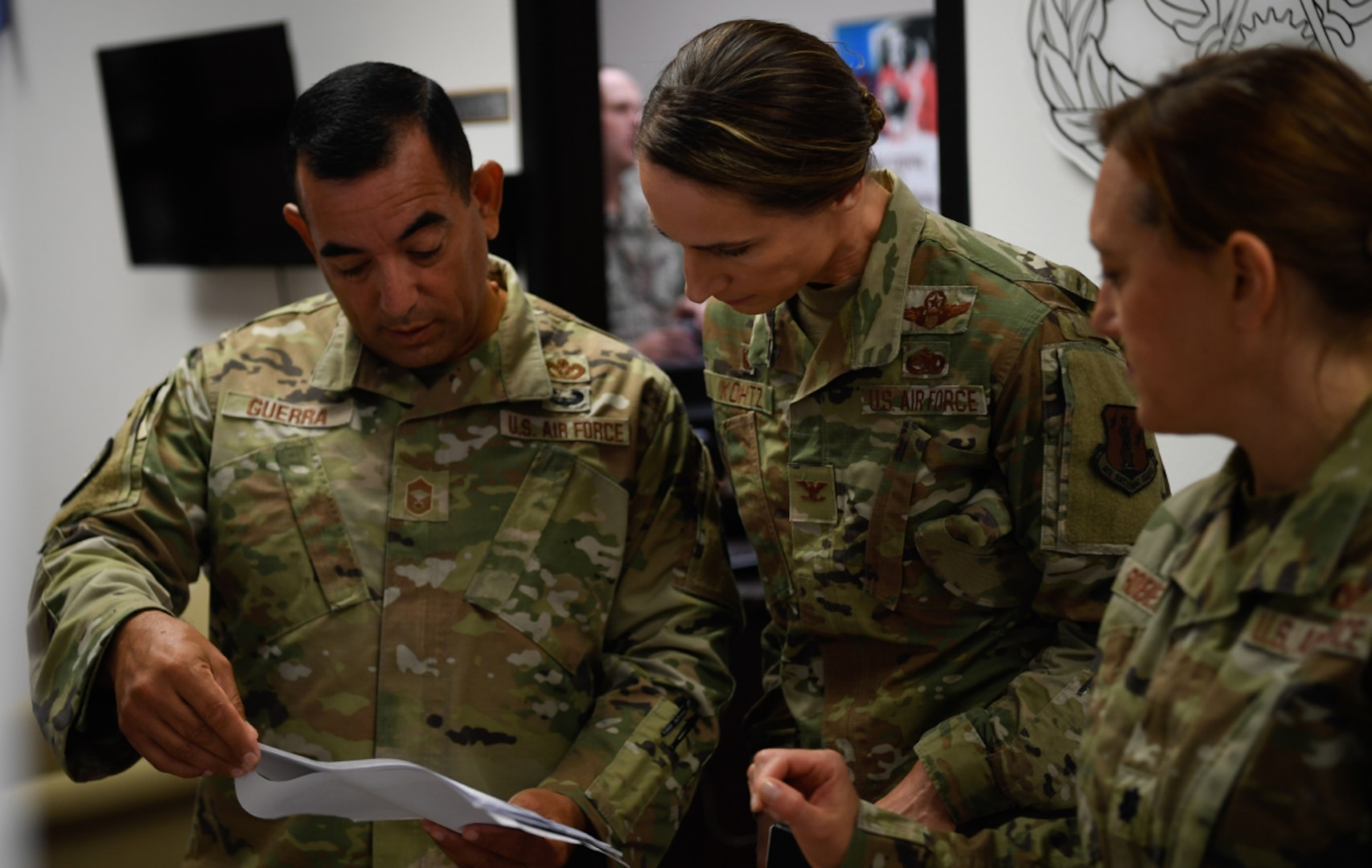 PHOTOS | New 149th FW commander meets with wing members > Joint Base ...