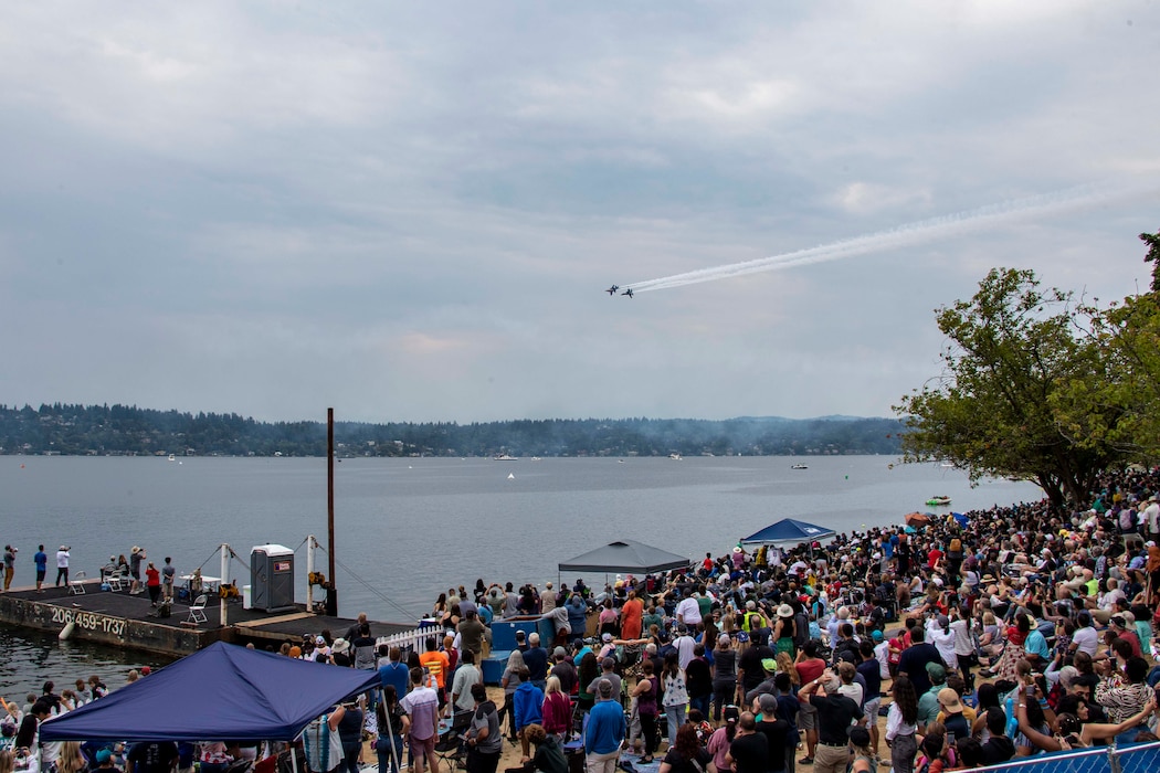 230805-N-YF131-1162 SEATTLE (Aug. 5, 2023) The U.S. Navy Flight Demonstration Squadron, the Blue Angels, perform at Lake Washington during Seattle Fleet Week. Seattle Fleet Week is a time-honored celebration of the sea services and provides an opportunity for the citizens of Washington to meet Sailors, Marines and Coast Guardsmen, as well as witness firsthand the latest capabilities of today’s U.S. and Canadian maritime services. (U.S. Navy photo by Mass Communication Specialist 2nd Class Madison Cassidy)