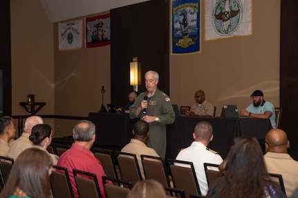 CNAL Speaks to Sailors