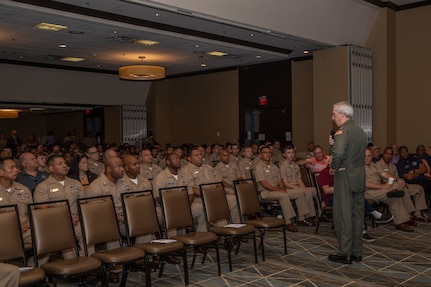 CNAL Speaks to Sailors