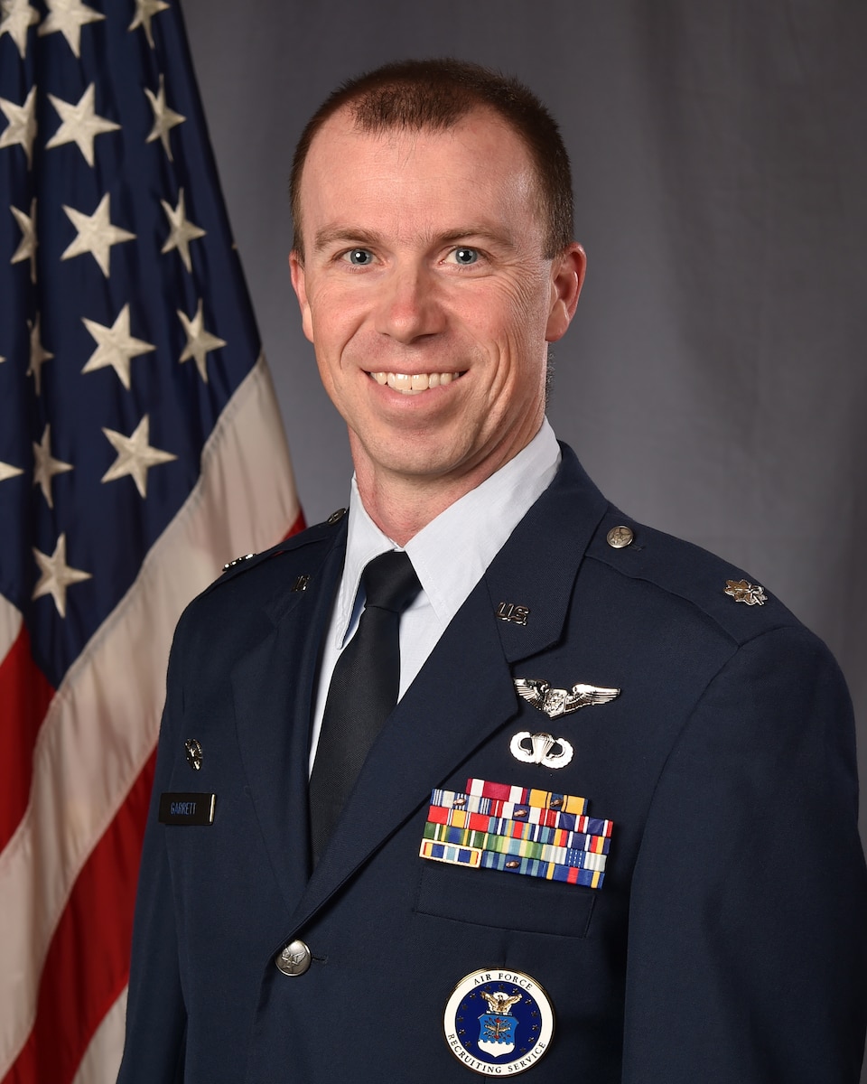 Official Air Force portrait of Lt. Col. Zachary K. Garrett