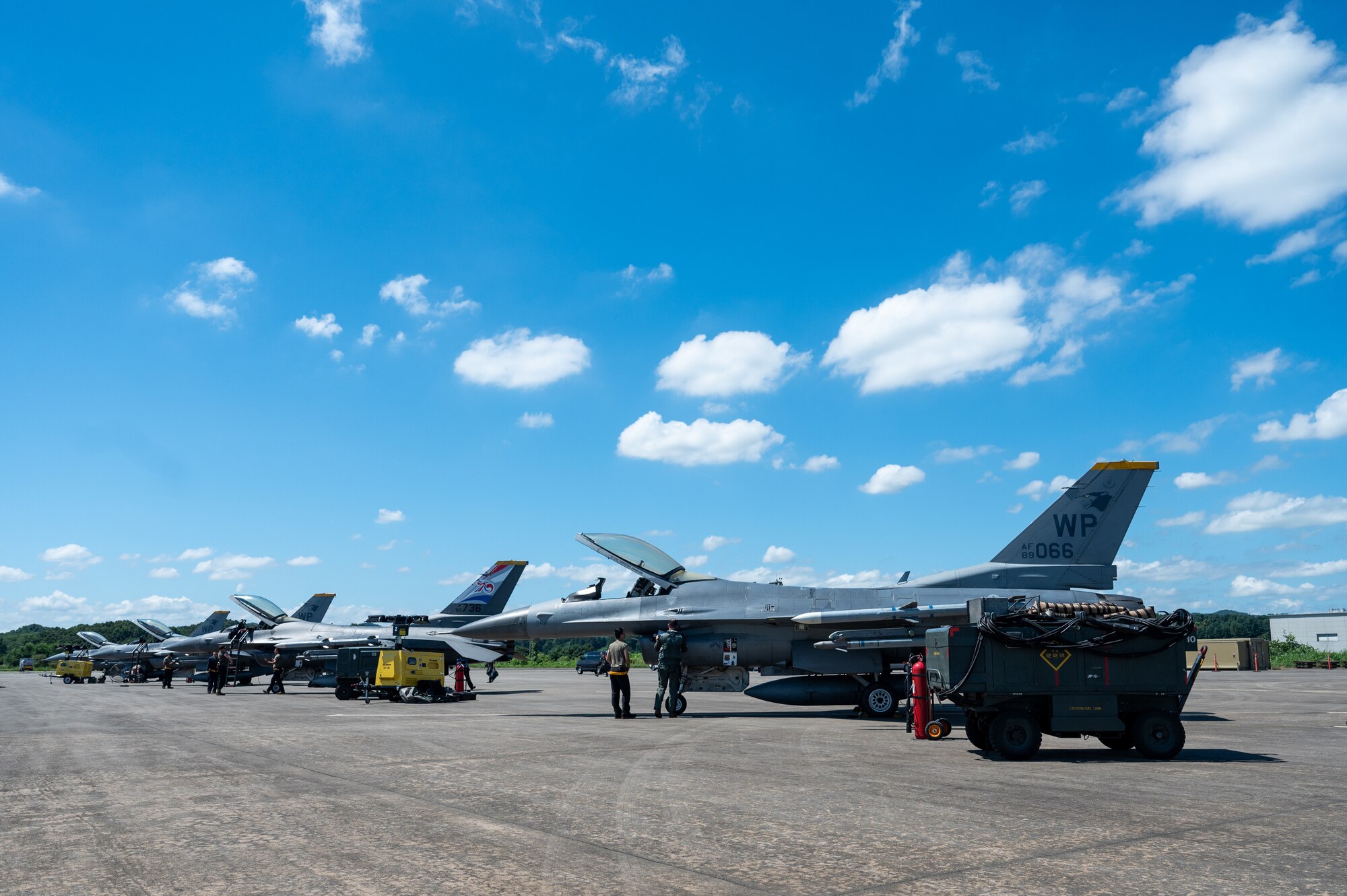 在韓米軍　群山基地　WOLF PACK 在韓米軍 群山基地 WOLF PACK Wolfpack strengthens mission