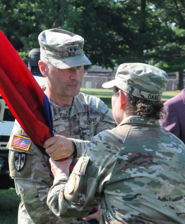 New Jersey native takes command of 2-star Army Reserve division