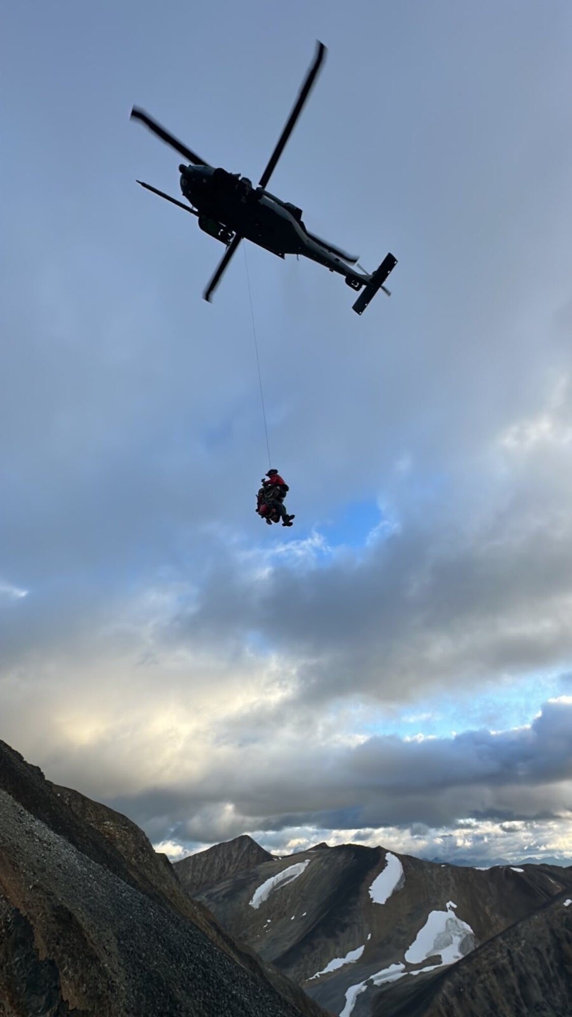 Alaska Air National Guard rescues two sheep hunters near Tonsina