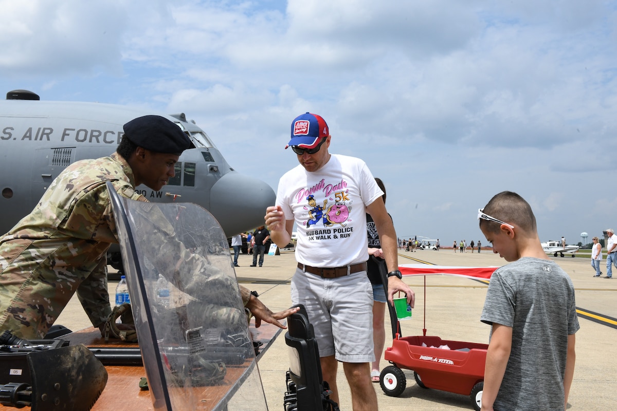 910th mission on display at WingsnWheels > Youngstown Air Reserve