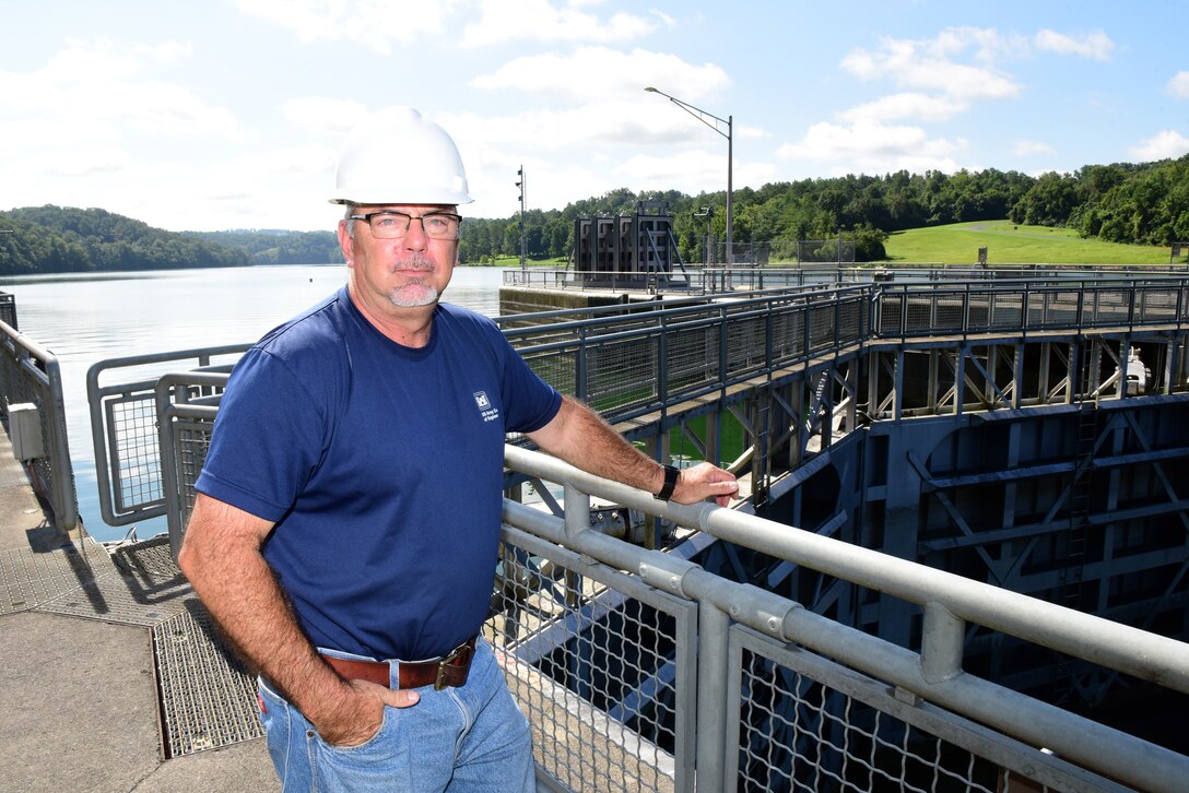 Greg Cox, U.S. Army Corps of Engineers Nashville District work leader at Fort Loudoun Lock and Melton Hill Lock, works Aug. 17, 2023, at Melton Hill Lock on the Clinch River in Lenoir City, Tennessee. He recently received the USACE Great Lakes and Ohio River Division Operations and Maintenance Castle Award. (USACE Photo by Lee Roberts)