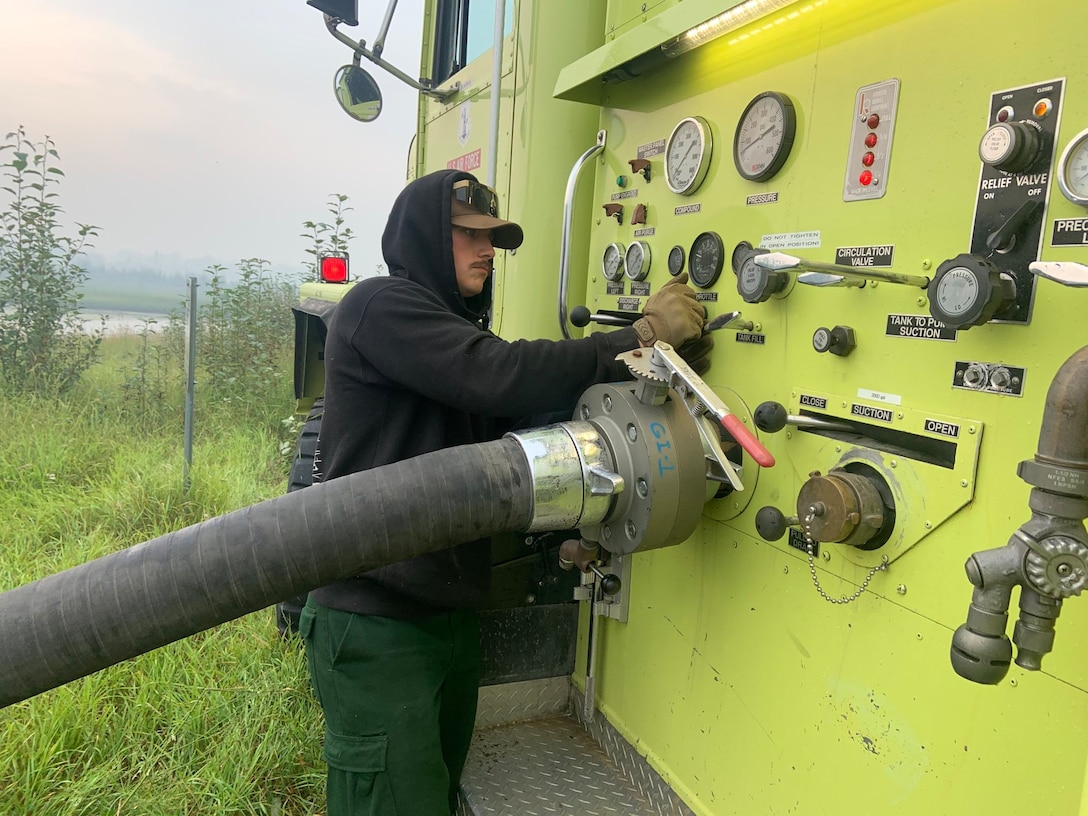 176th Wing firefighters protect Nenana from wildfires