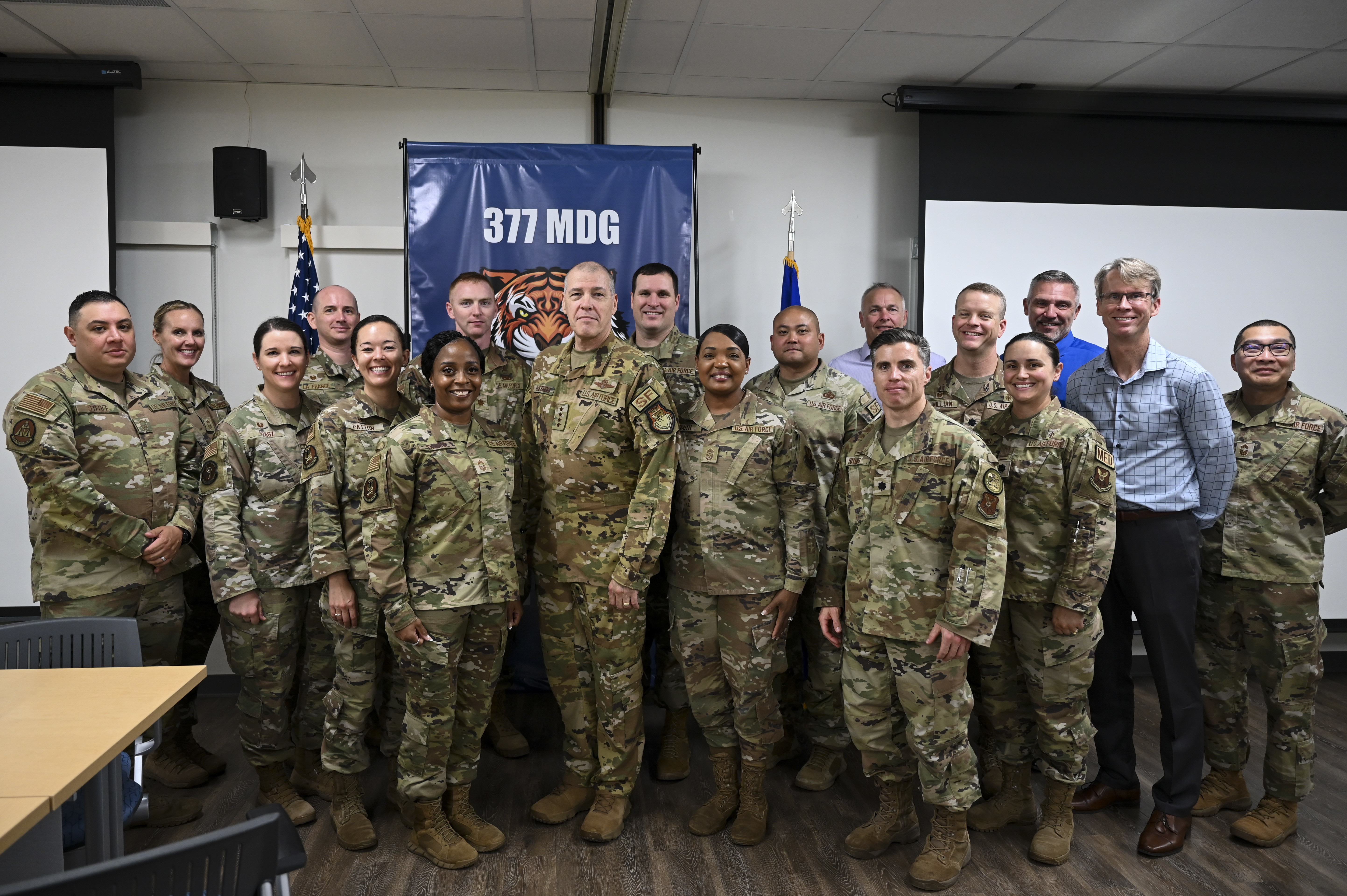 NAVY DEPARTMENT 別珍 スカジャン US AIR FORCE NAVY DEPARTMENT 別珍 スカジャン US AIR FORCE