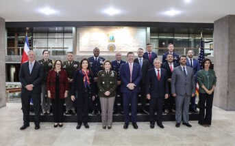 Group photo of senior leaders, including Costa Rican President Rodrigo Chaves, U.S. Ambassador to Costa Rica Cynthia Telles, and the Commander of U.S. Southern Command, Gen. Laura Richardson.