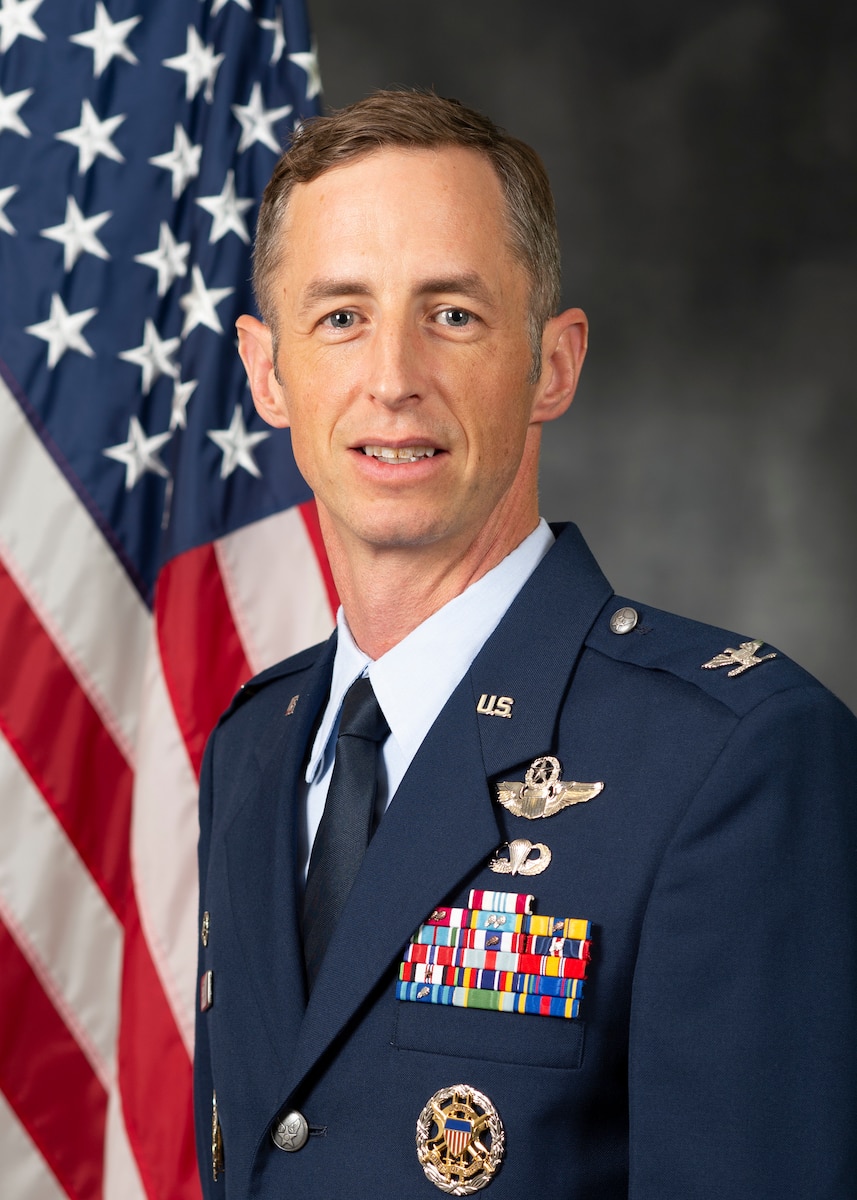 Col. Brad Howell Official Photo