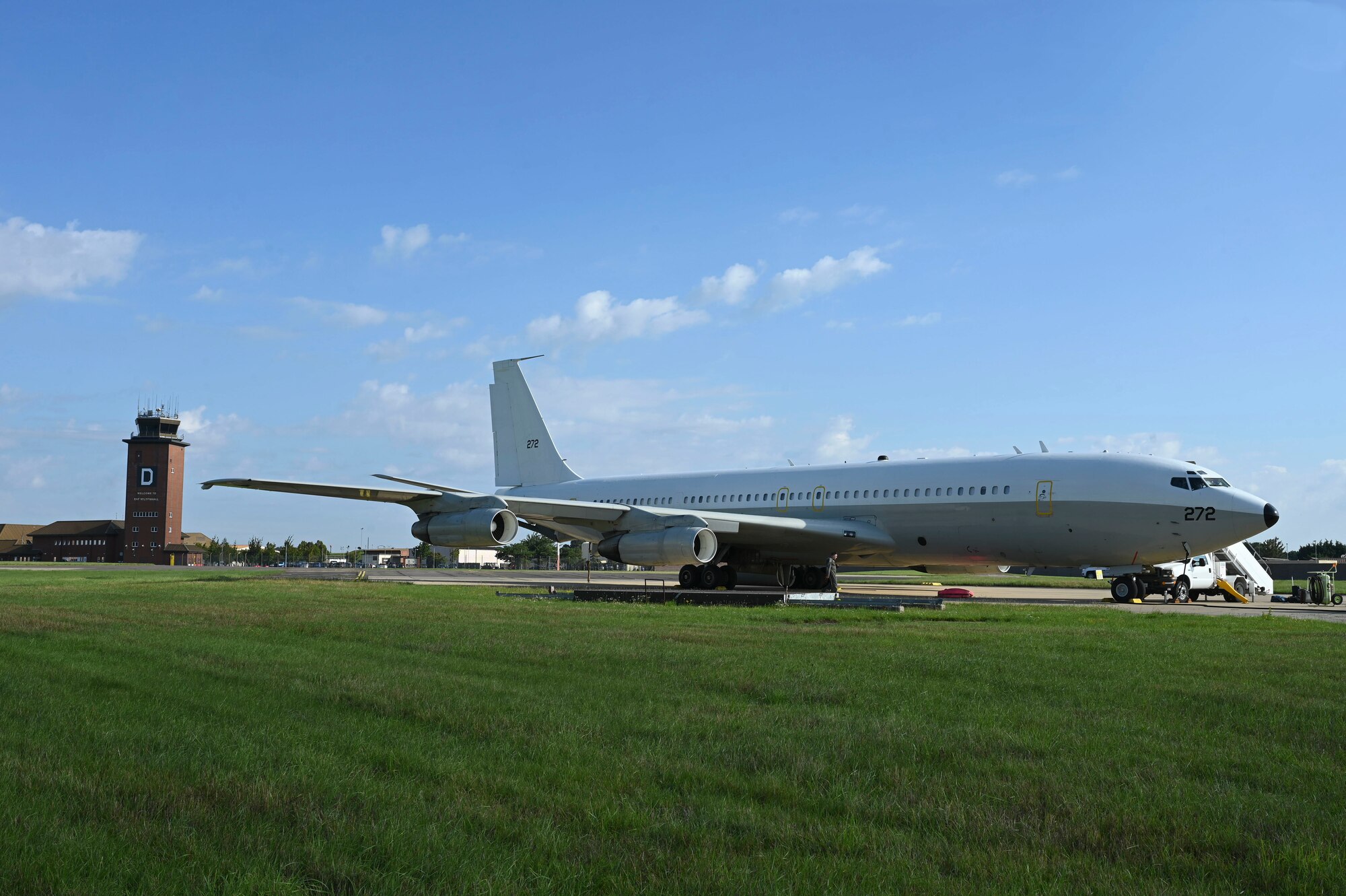 An Israeli Air Force refueling aircraft sits on a hardstand ready for aircrew to board after stopping overnight at Royal Air Force Mildenhall, England, Aug. 16, 2023. Team Mildenhall provided support to the transiting aircraft and crew, helping strengthen international relations and cooperation between our allied nations. Having the ability to provide vital support to other nations’ aircraft shows the importance of our geographic location and the global reach we are able to provide at any time to our allies. (U.S. Air Force photo by Airman 1st Class Katie Mullikin)