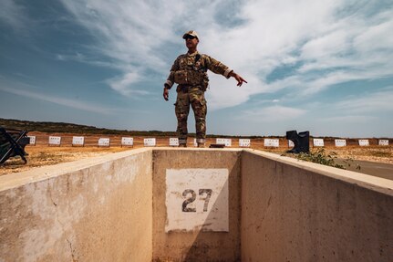 Basic Officer Leadership Course Soldiers train at JBSA-Camp Bullis firing range