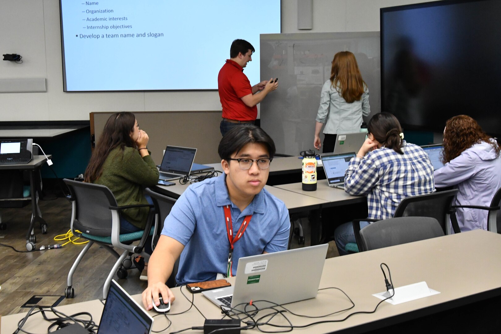 IMAGE: Ethan Thai-Nguyen, an intern in the Electromagnetic and Sensor Systems Department at Naval Surface Warfare Center Dahlgren Division (NSWCDD), was a member of Team HEDGE during the Modeling and Simulation Toolbox Summer Hackathon July 19 in NSWCDD’s Innovation Lab.