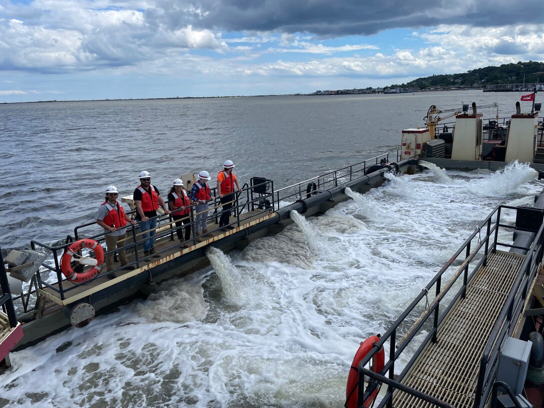 Hopper Dredge Murden