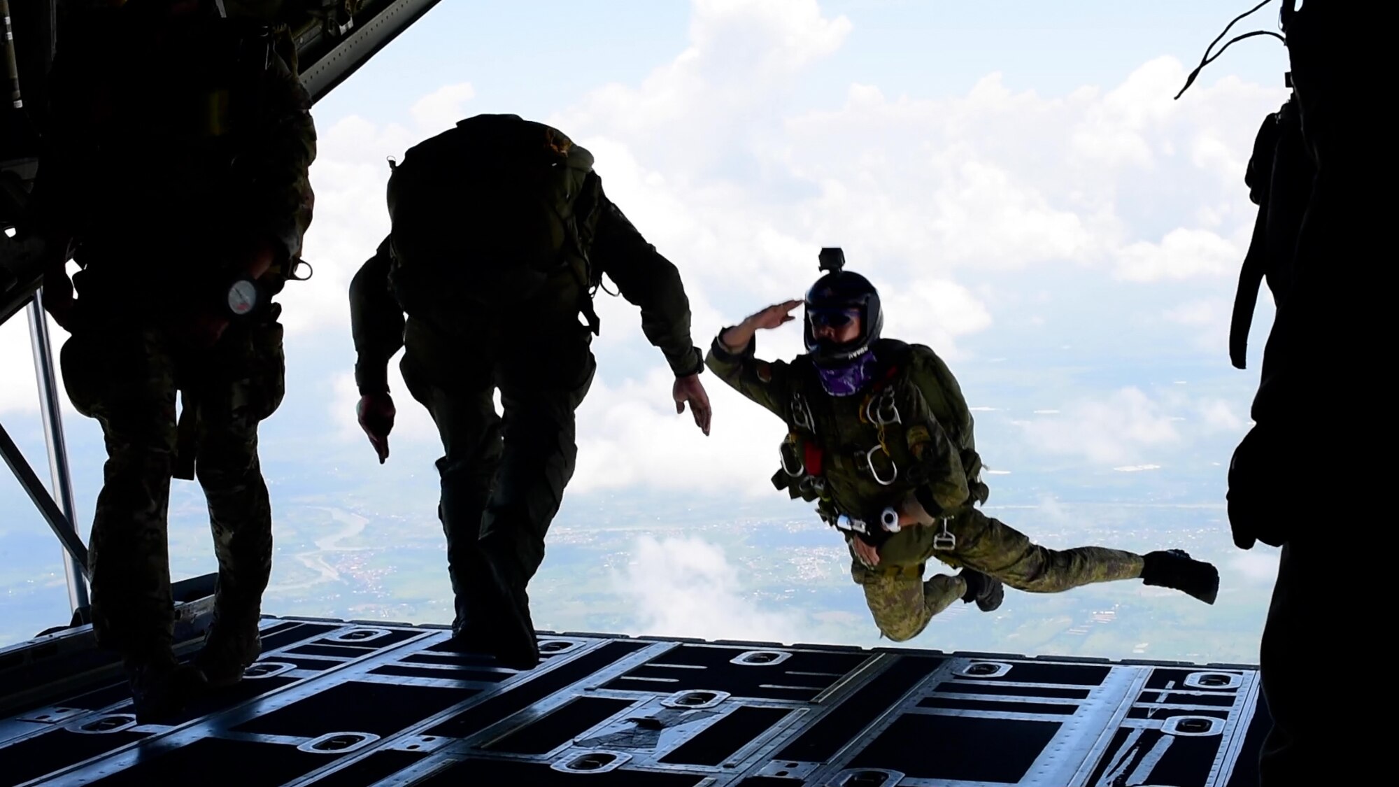 Pacific Airlift Rally strengthens interoperability in Philippines