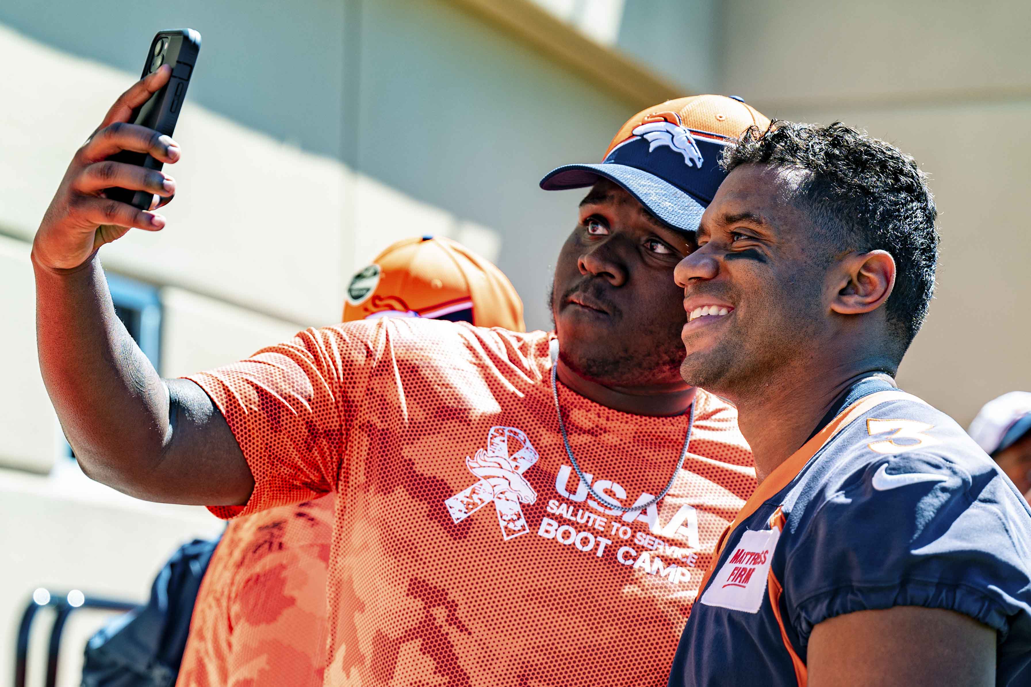 salute to service denver broncos