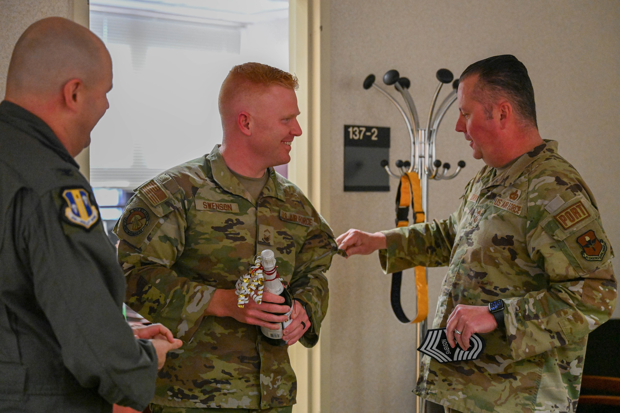 People place a chief rank on a selectee.
