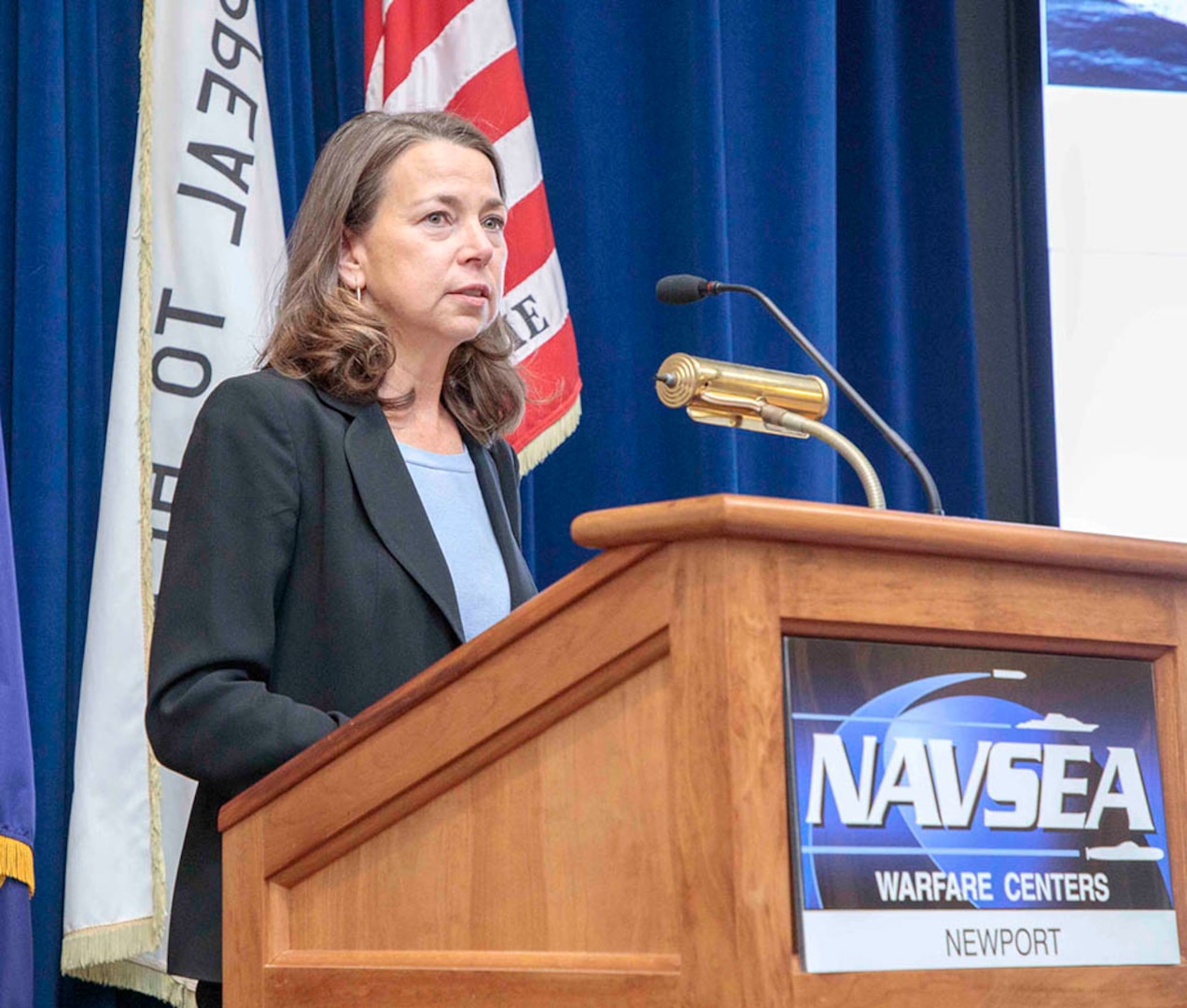 Submarine combat systems course at NUWC Division Newport featured panel discussion, briefings
