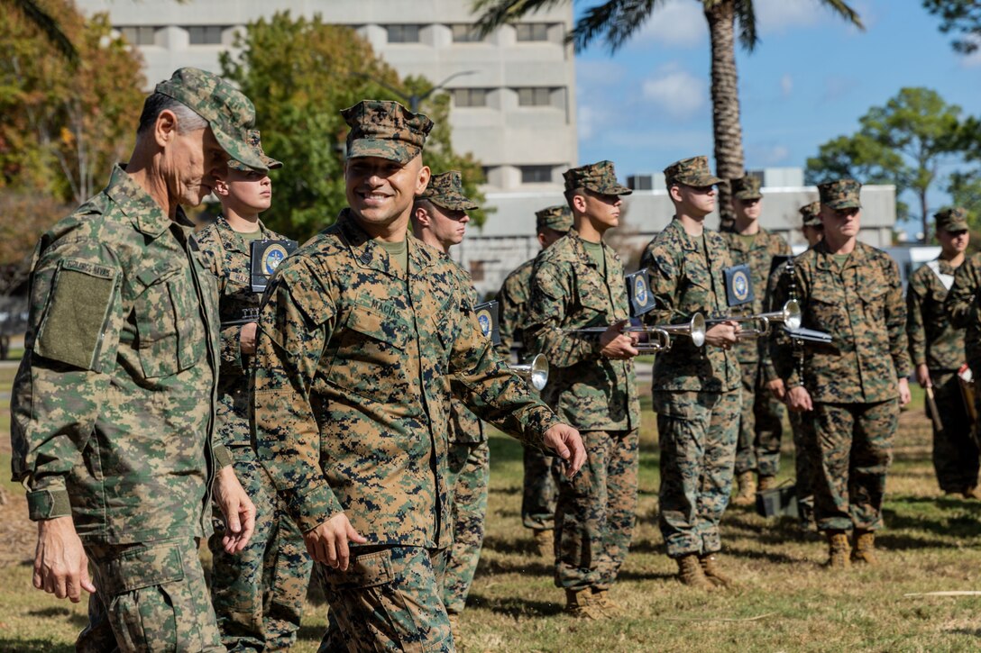 Brazilian Marine Corps Vice Admiral Pedro Luiz Gueros Taulois visits U.S. Marine Corps Support Facility, New Orleans, Louisiana