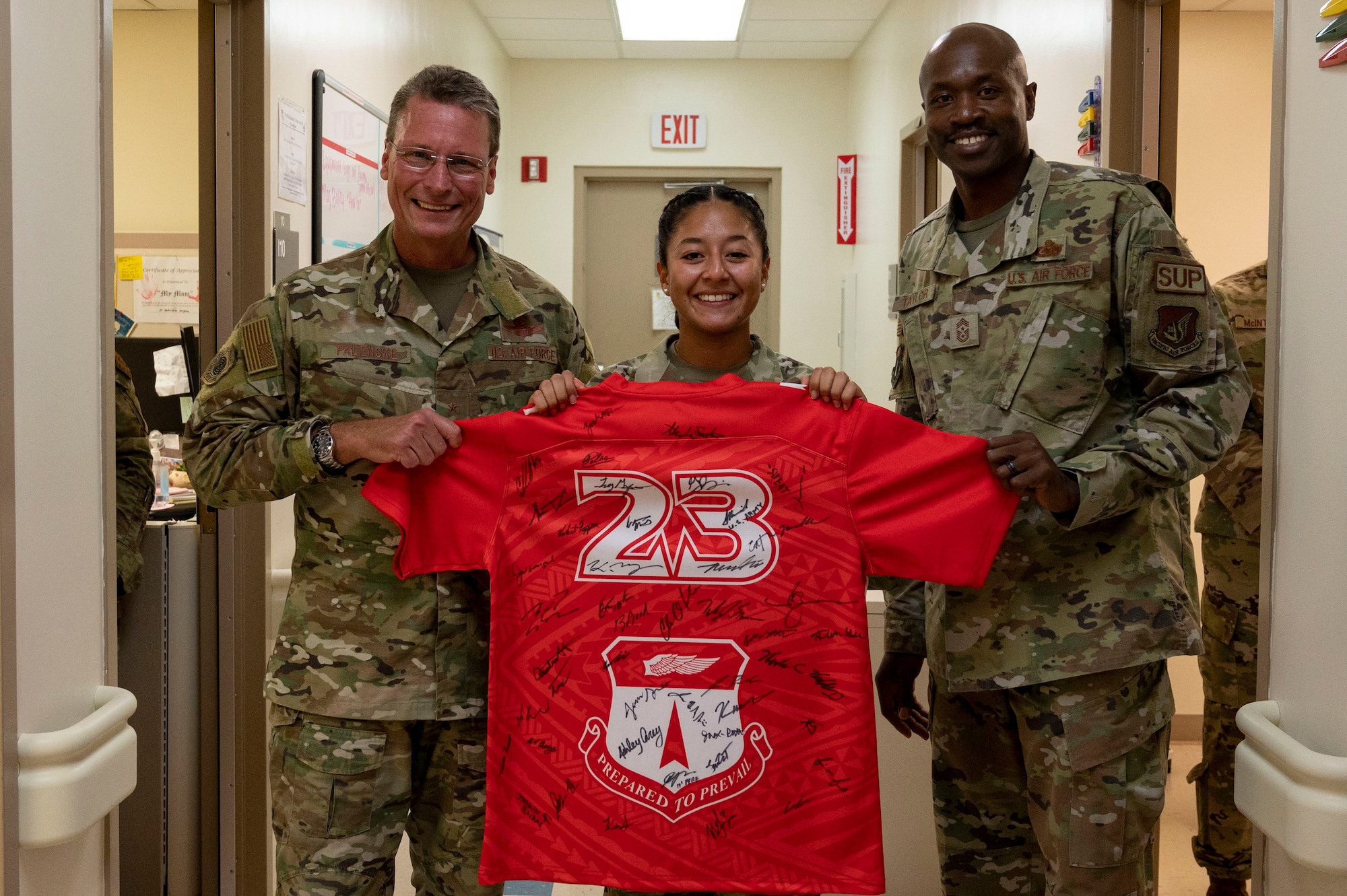 Photo of an Airman receiving the Linebacker of the Week award