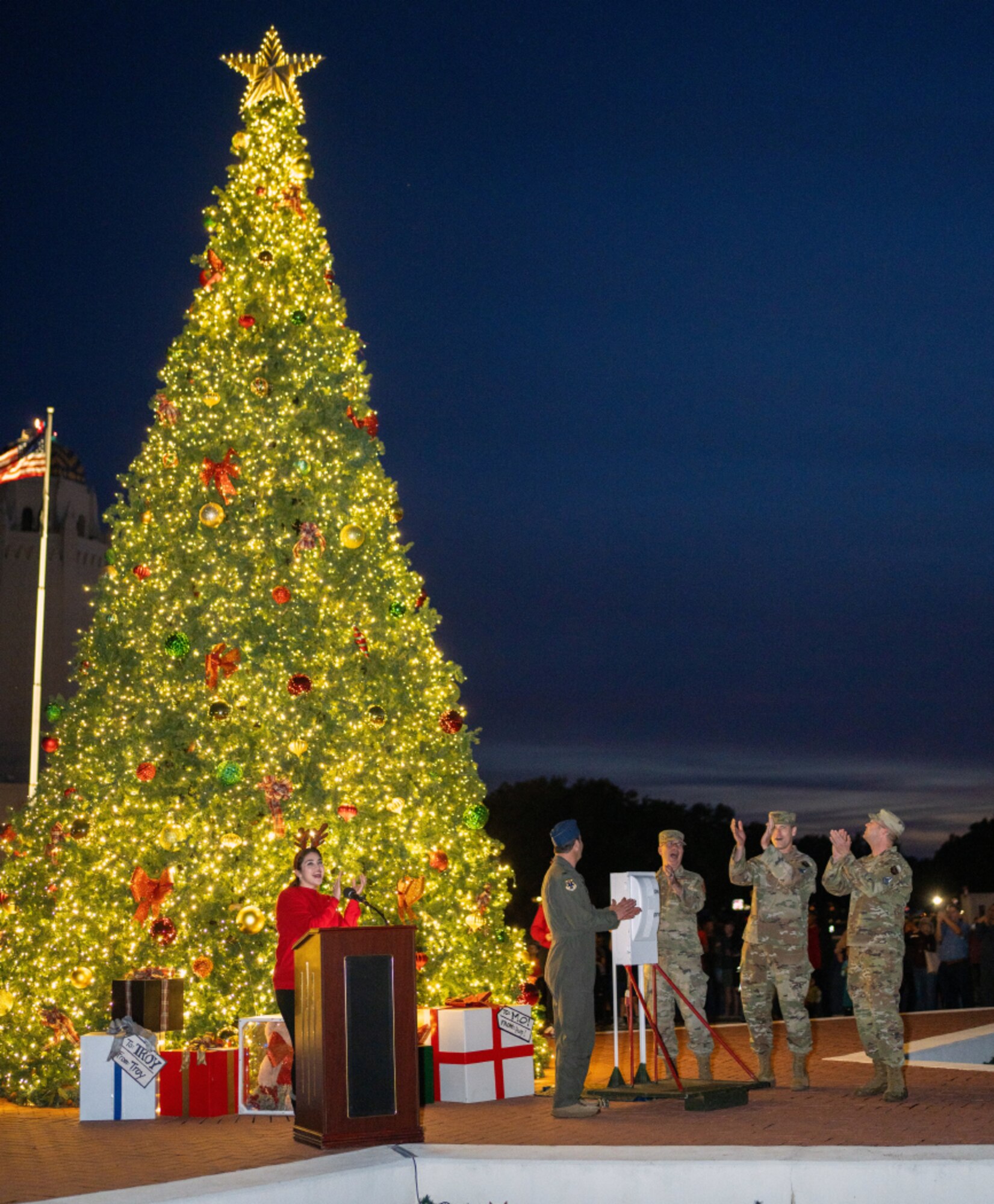 Holiday Tree Lighting