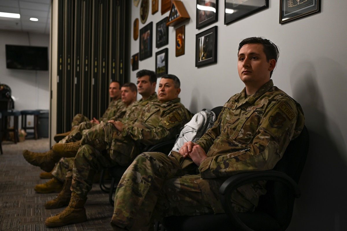 Top DoD SAPR, Suicide Prevention Leaders Visit 4th CTCS