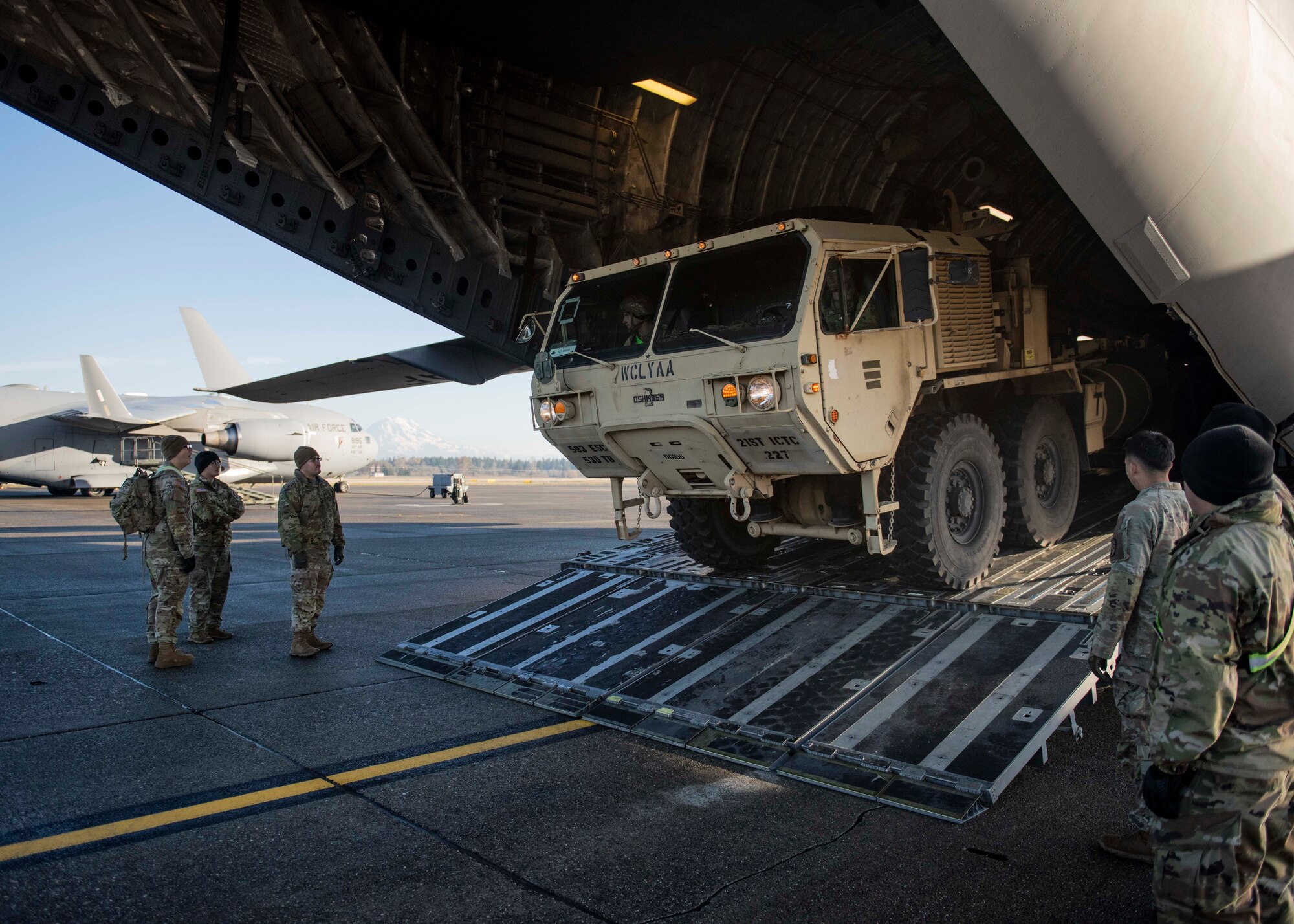 The joint training assessed the units’ abilities and knowledge in mission essential tasks and static cold loading for personnel and equipment.