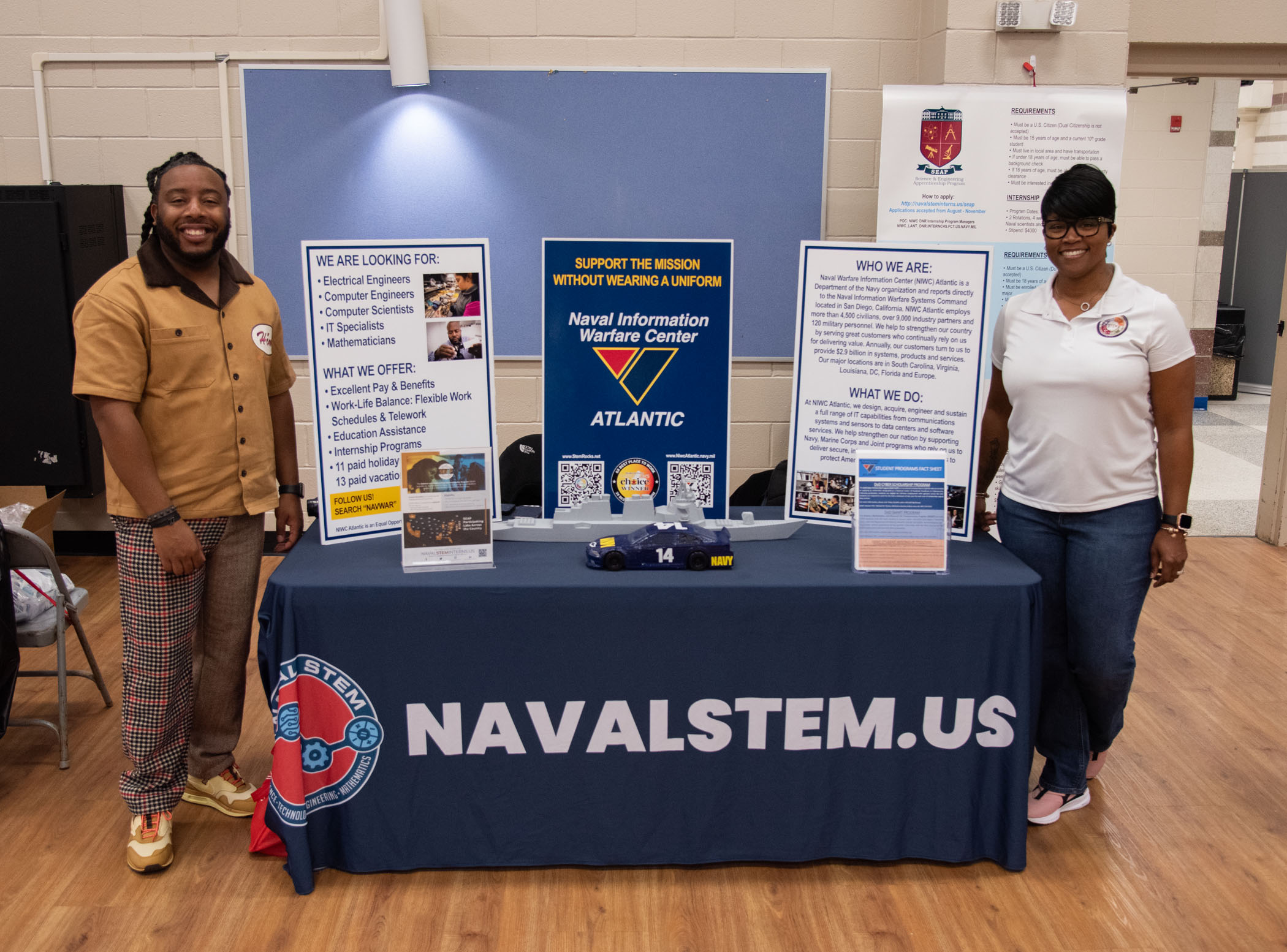 NIWC Atlantic hosts Holiday STEM Shop 2023 at Berkeley Middle School in Moncks Corner, SC on December 2, 2023.  Students use STEM to make Holiday gifts for their family.