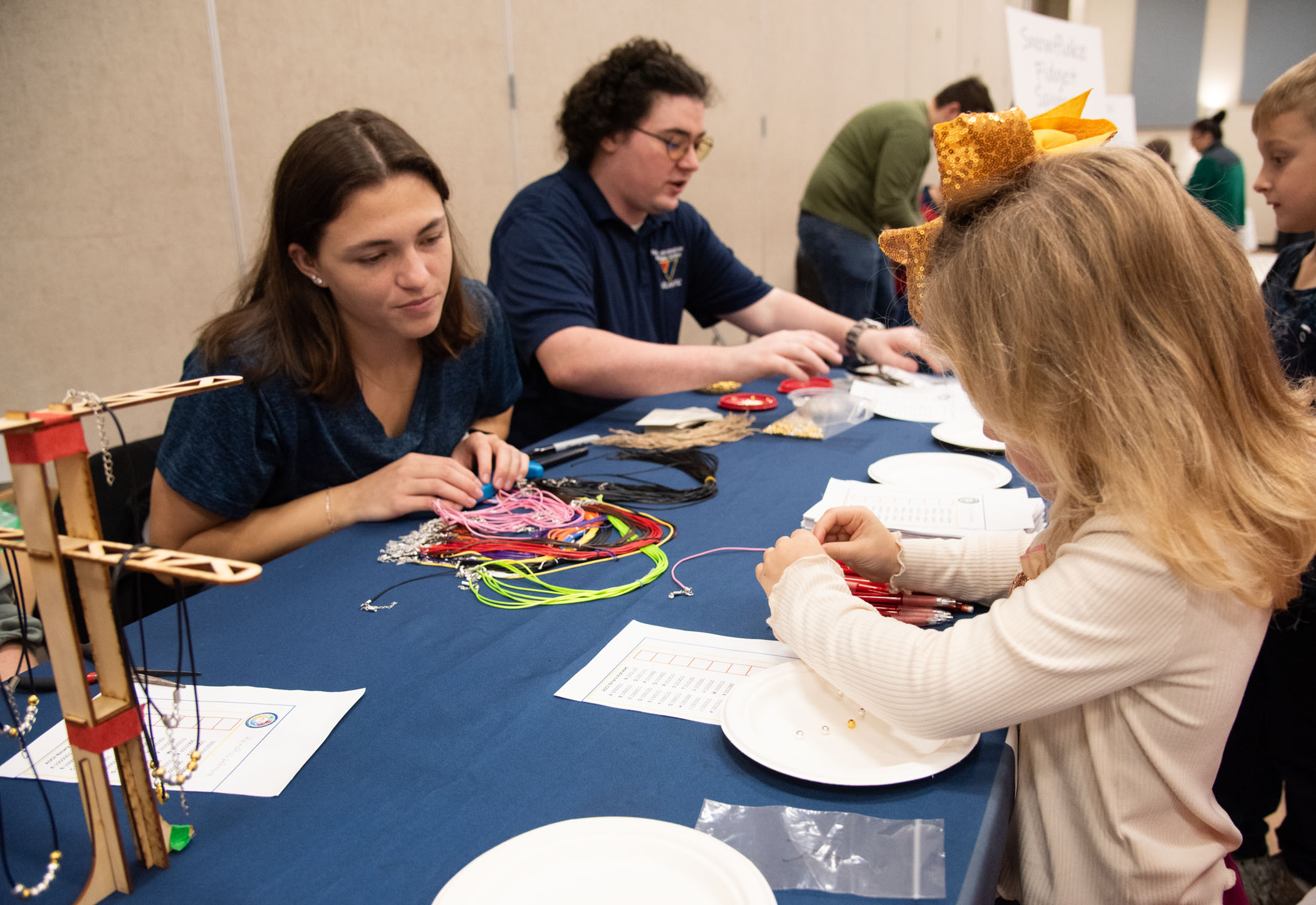 NIWC Atlantic hosts Holiday STEM Shop 2023 at Berkeley Middle School in Moncks Corner, SC on December 2, 2023.  Students use STEM to make Holiday gifts for their family.
