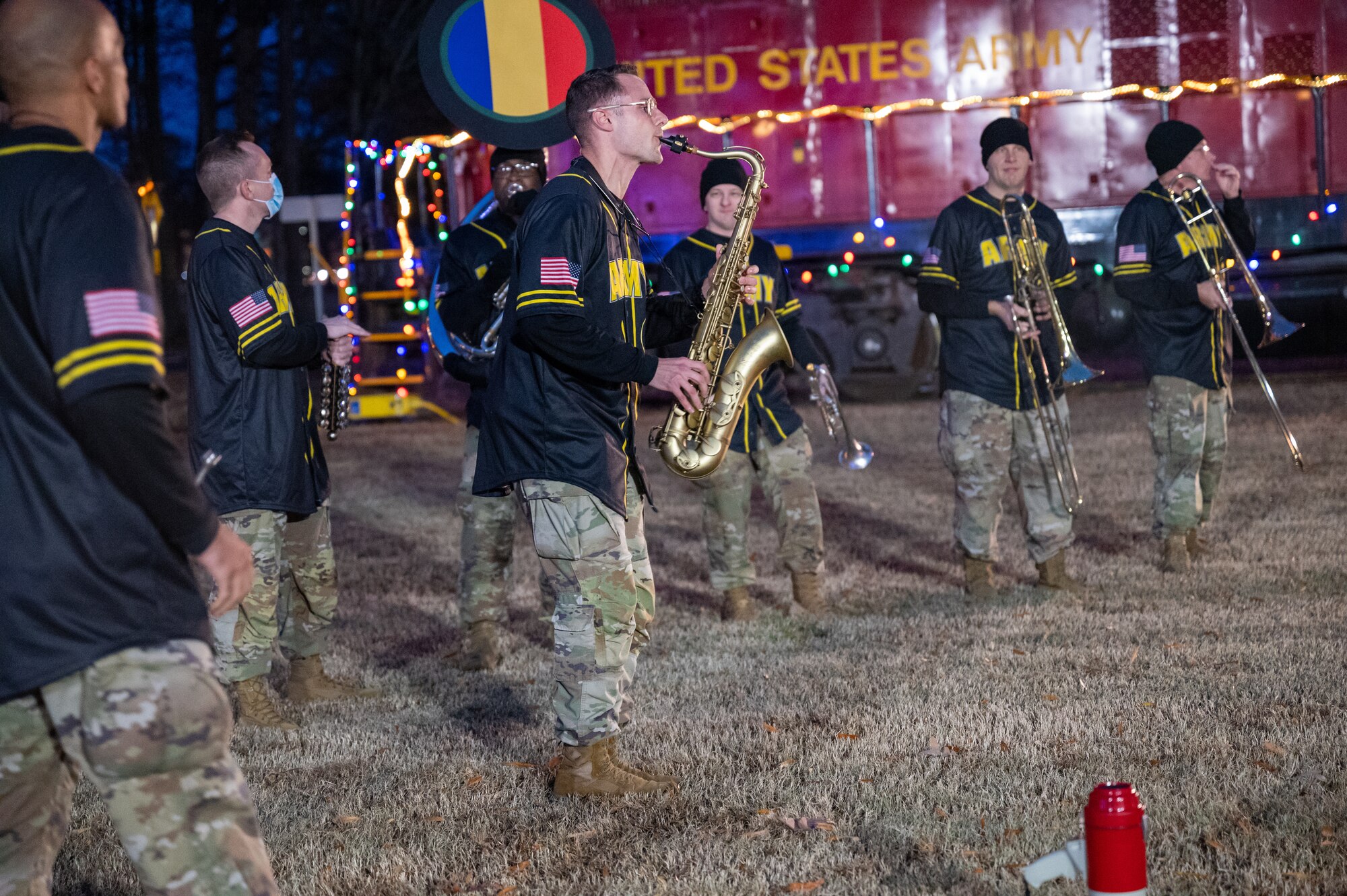 Army band plays music