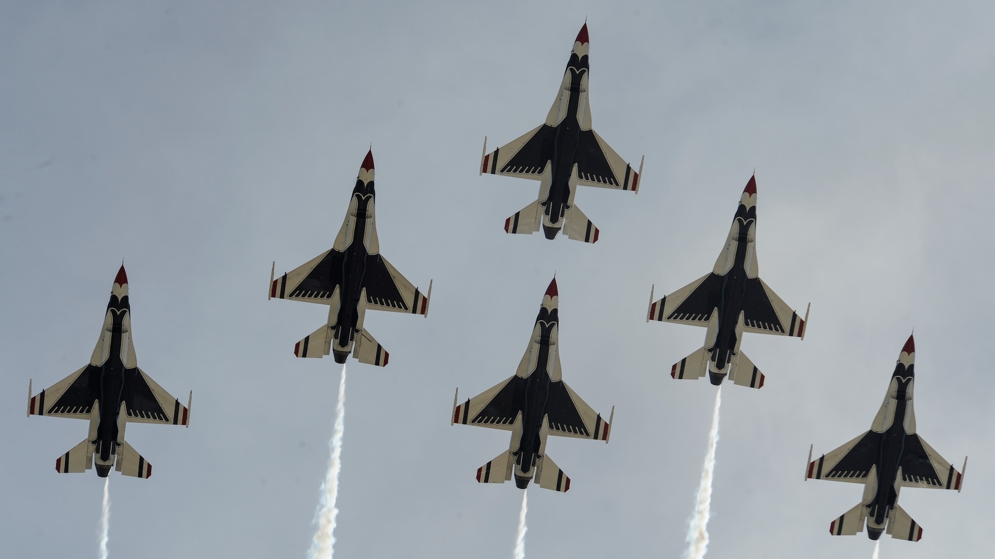 U.S. Air Force Thunderbirds announced as headliner at upcoming 2025 Tinker  Air Show > Tinker Air Force Base > Article Display