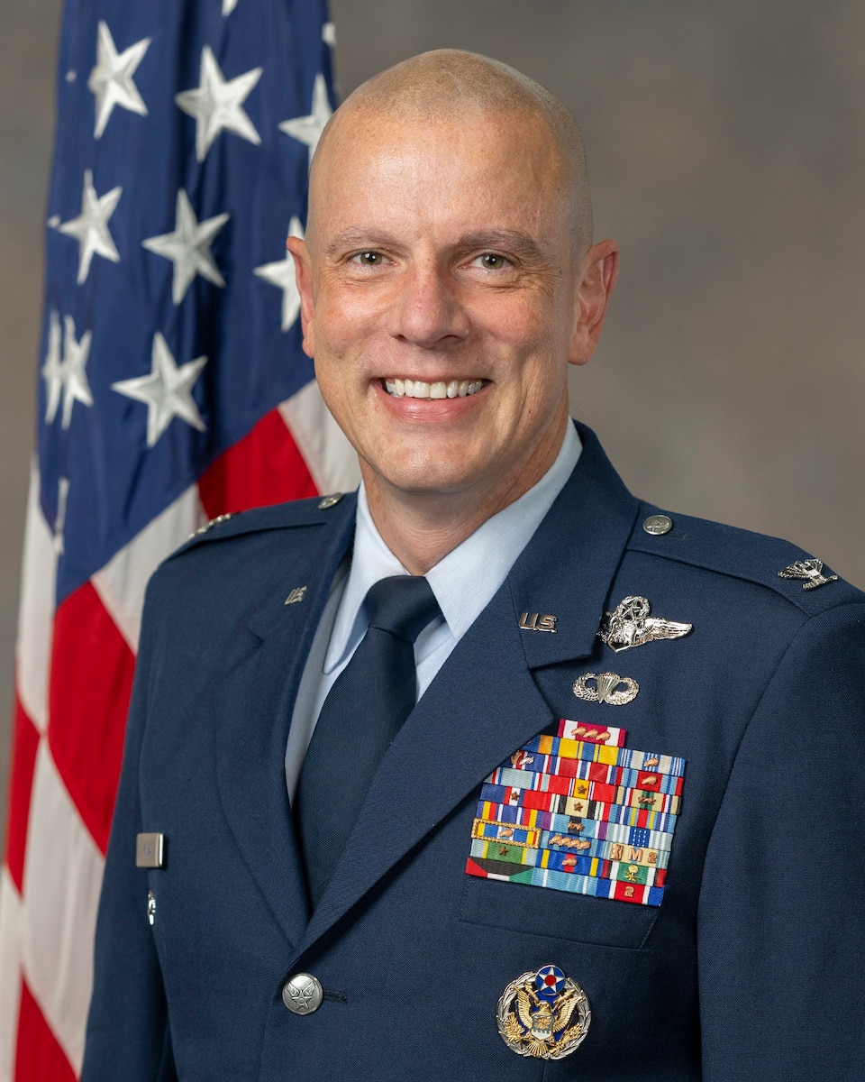 Col. Matthew T. Muha, 445th Airlift Wing deputy commander. (U.S. Air Force photo by R.J. Oriez)
