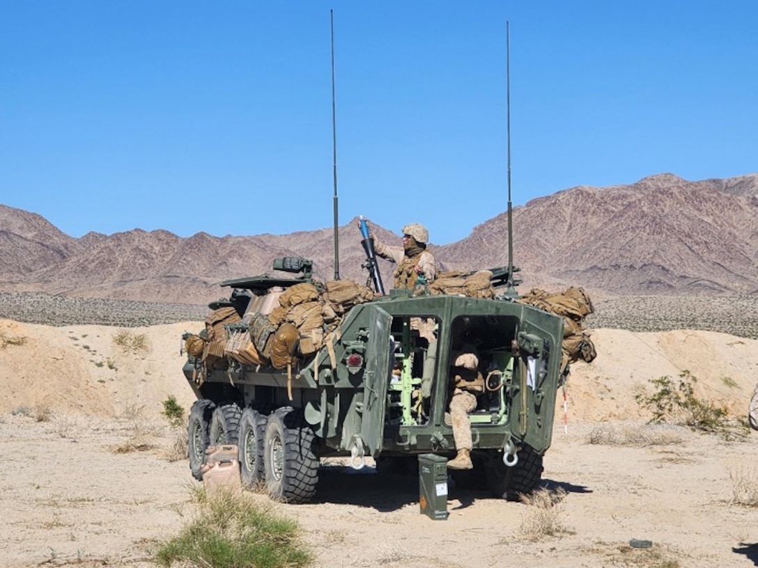 "Hanging on 1" | 4th Light Armored Reconnaissance Mortars Fire in California Desert