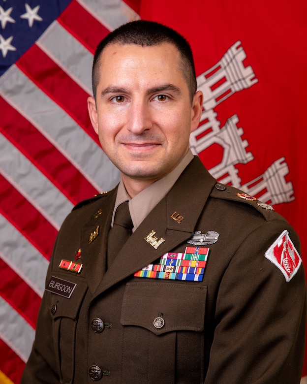 Lt. Col. Matthew Burgoon's official photo.