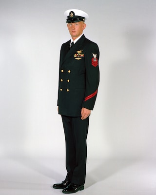 Men’s service dress blue uniform, chief petty officers, 1984. Note the gold buttons that distinguish the CPO from lower-grade enlisted Sailors, who wore silver buttons.